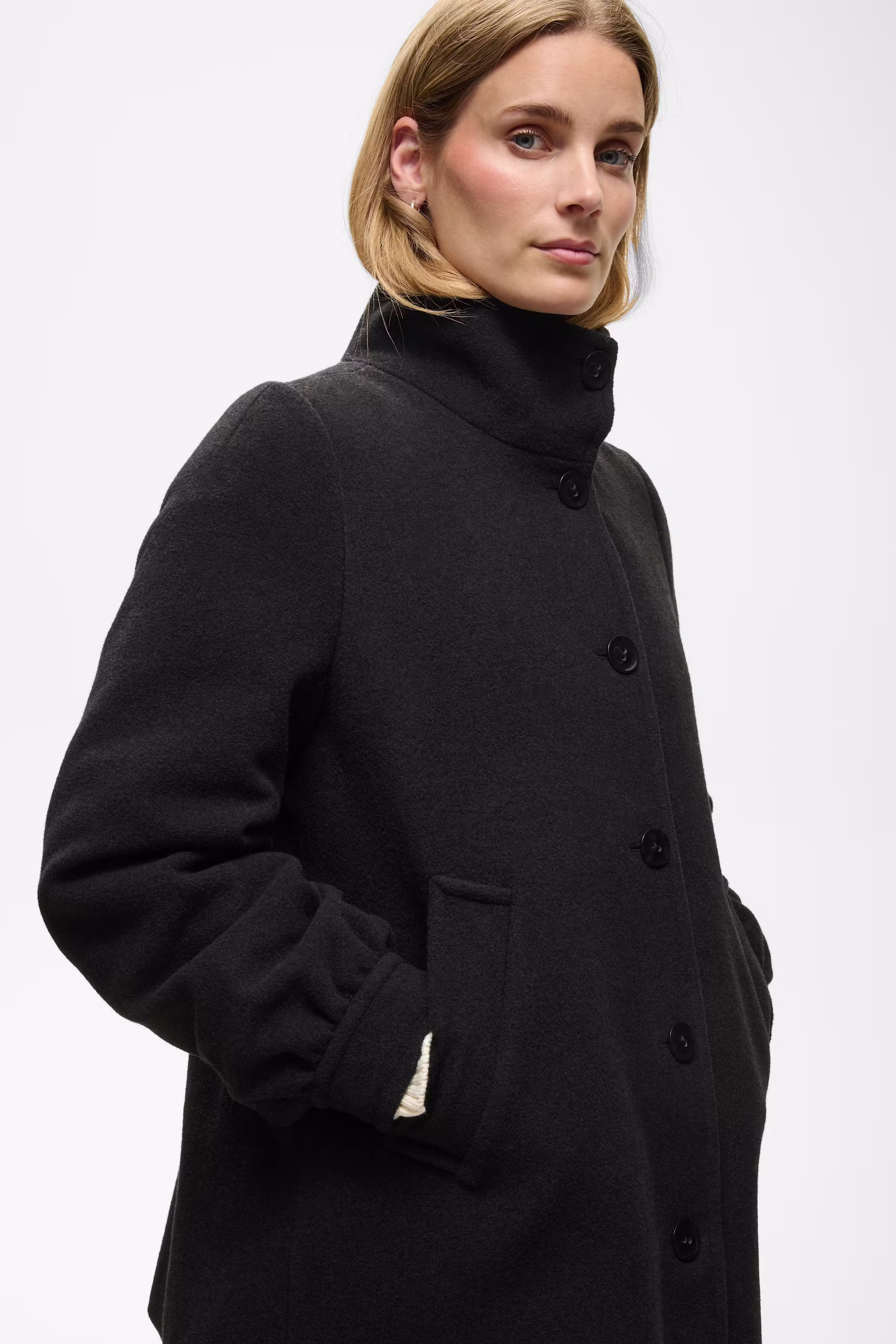 CeciliaPW Mantel LOOKBOOK DETAIL 30310639-194008