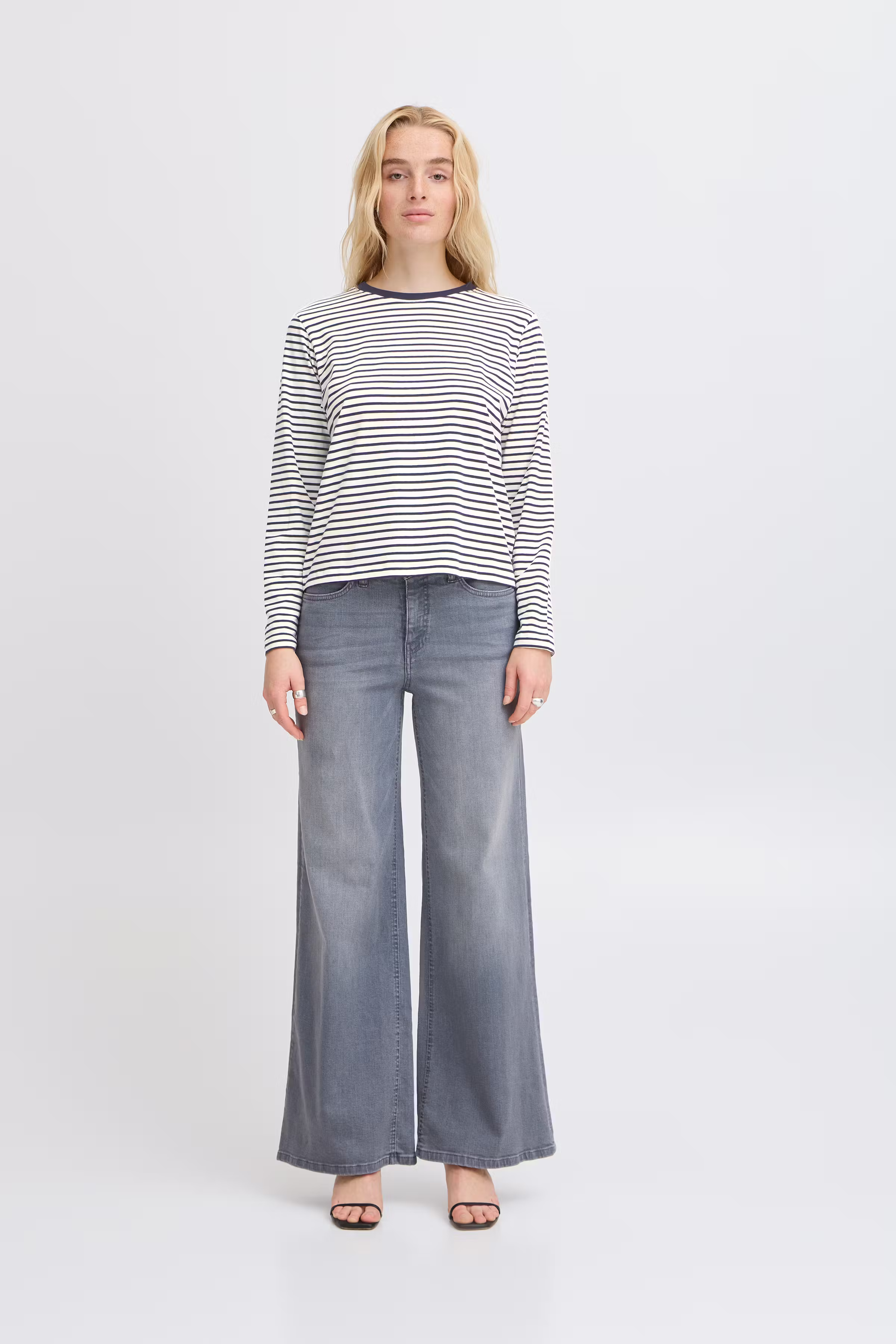 IHMIRA Langarm-Shirt LOOKBOOK FRONT 20122519-204826