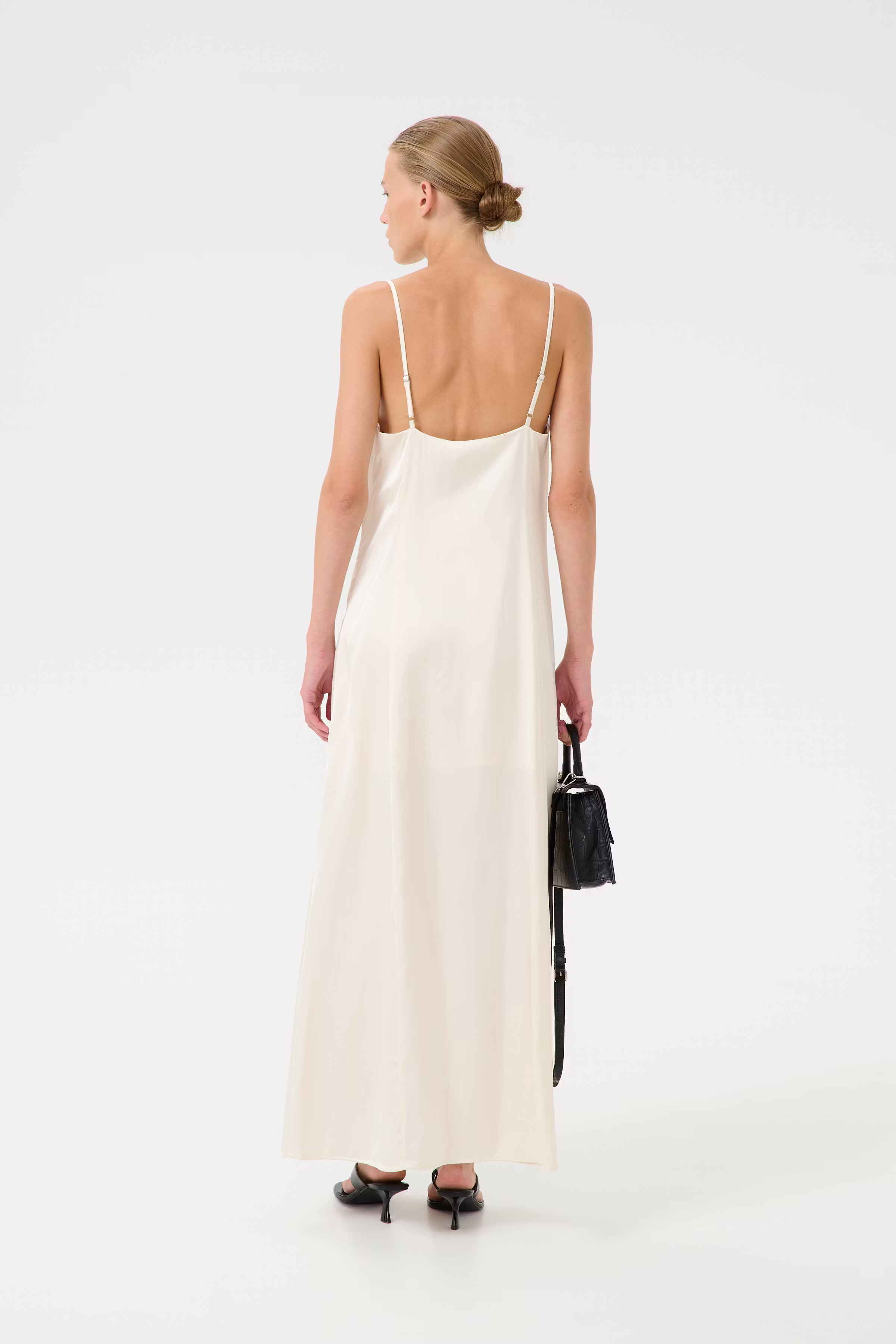 GZpelo Dress LOOKBOOK BACK 10910175-130905