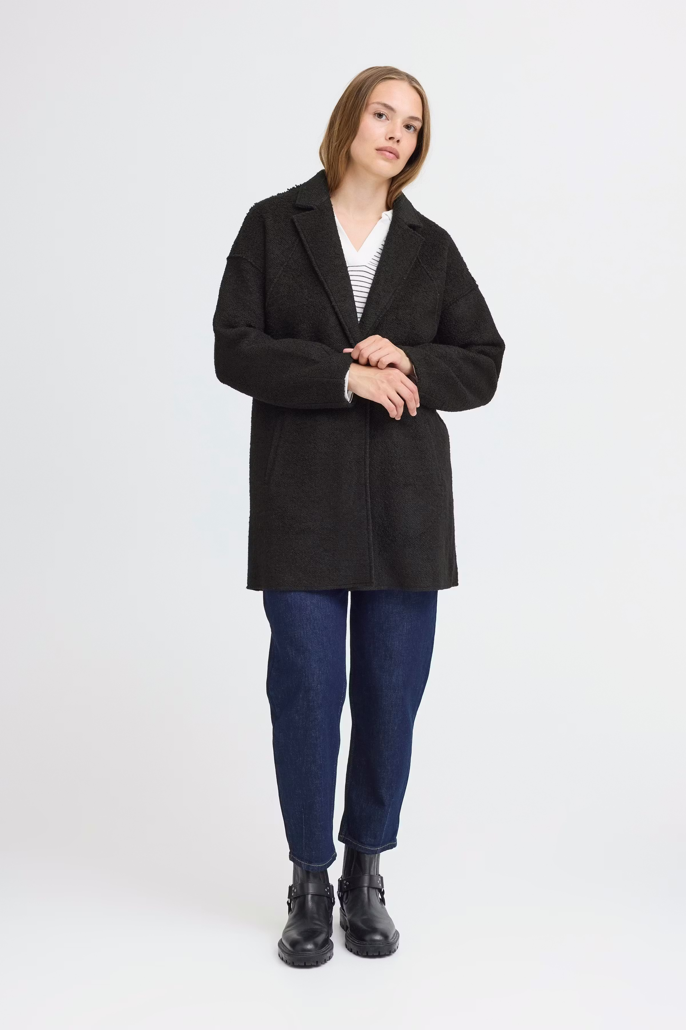 PZLULA Mantel LOOKBOOK FRONT 50209165-193911