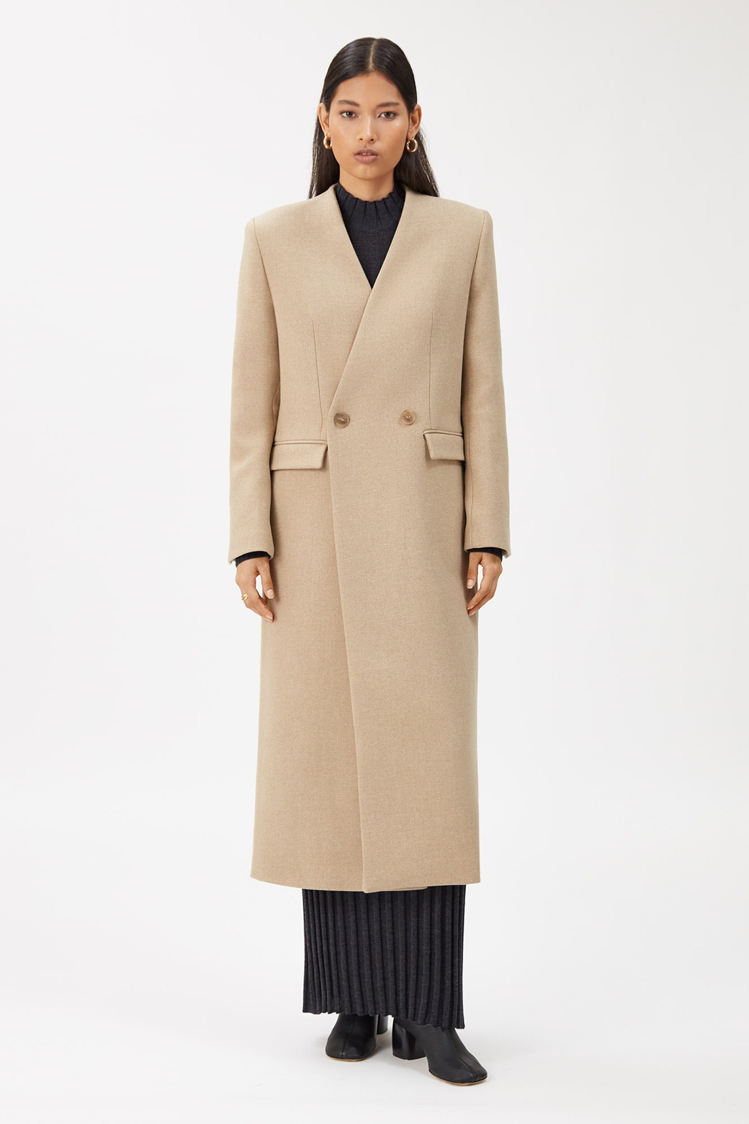 IOCAPRI Mantel LOOKBOOK FRONT 30600291-BE444