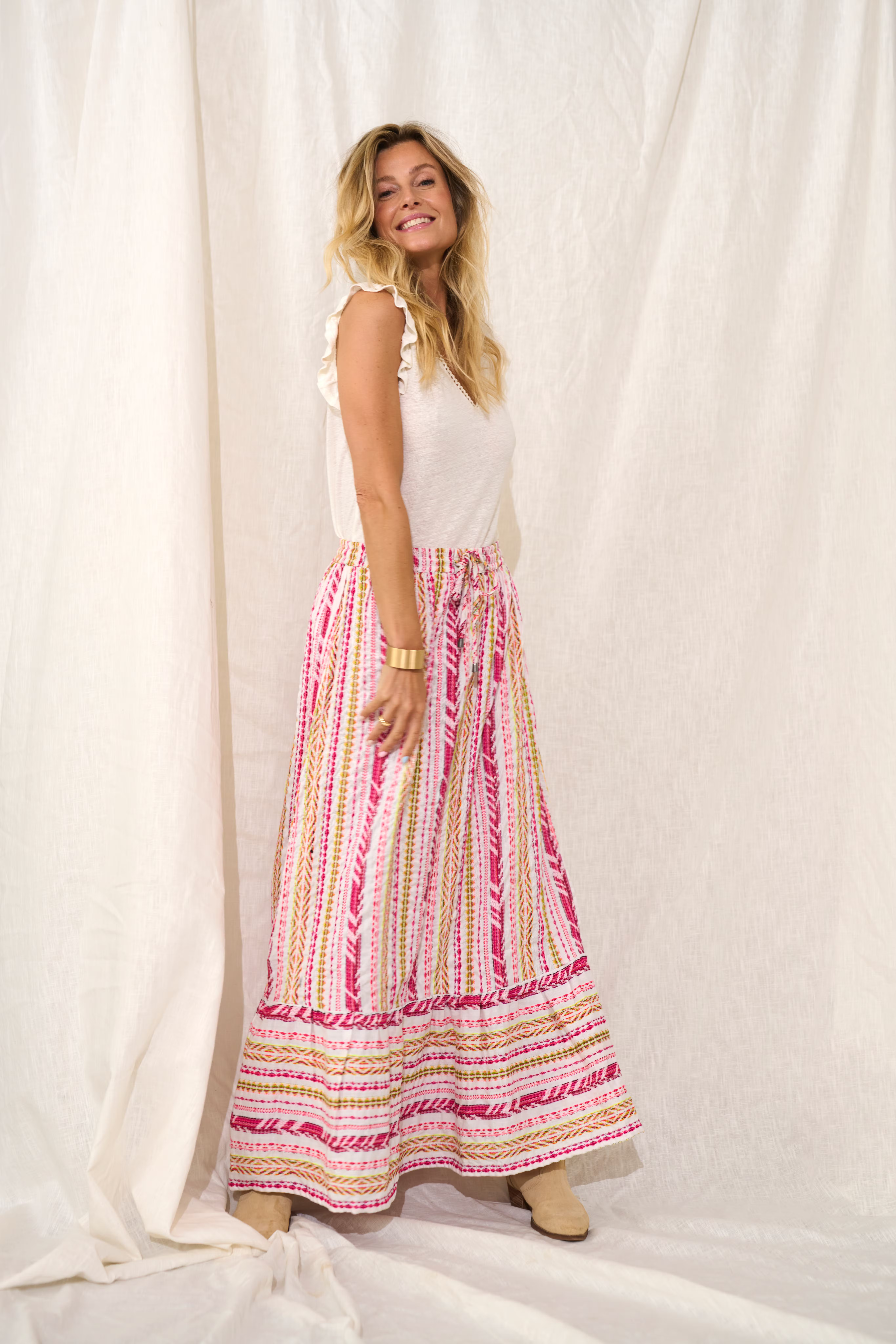 CRPeony Nederdel LOCATION NONE 10612529-105915