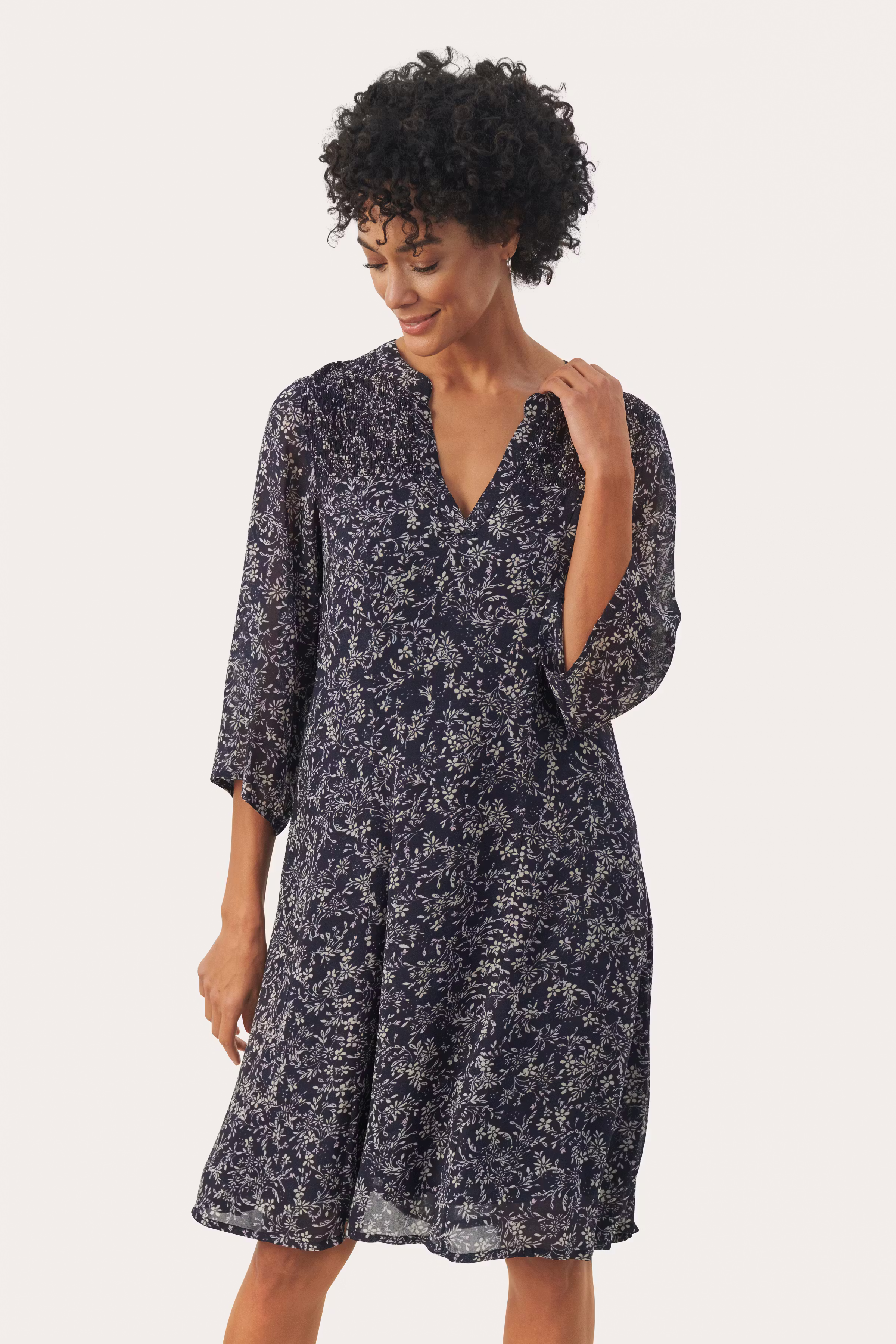 ElkaPW Kjole LOOKBOOK FRONT 30308413-302739