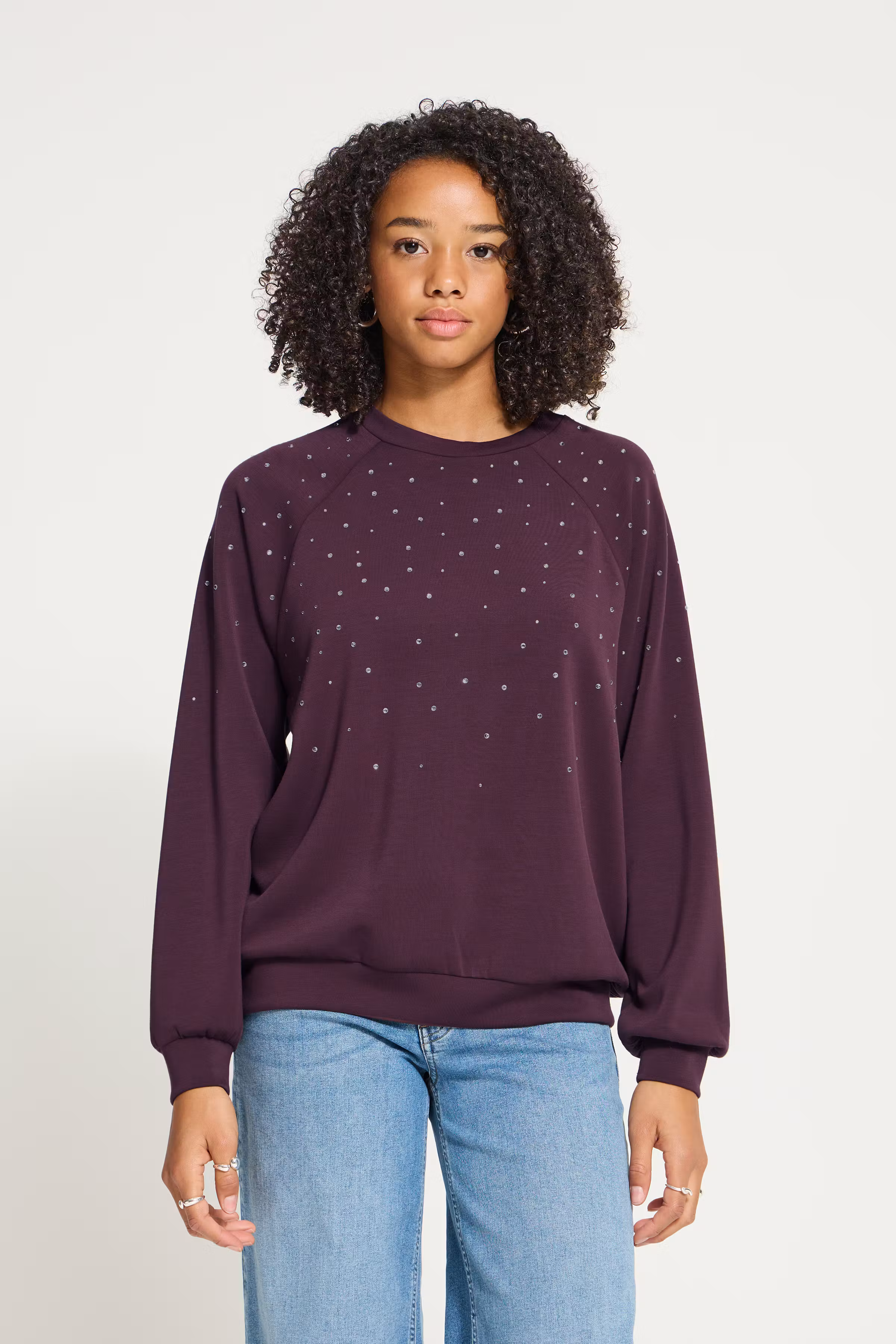 IHAMIAS Sweatshirt LOOKBOOK FRONT 20127122-191619