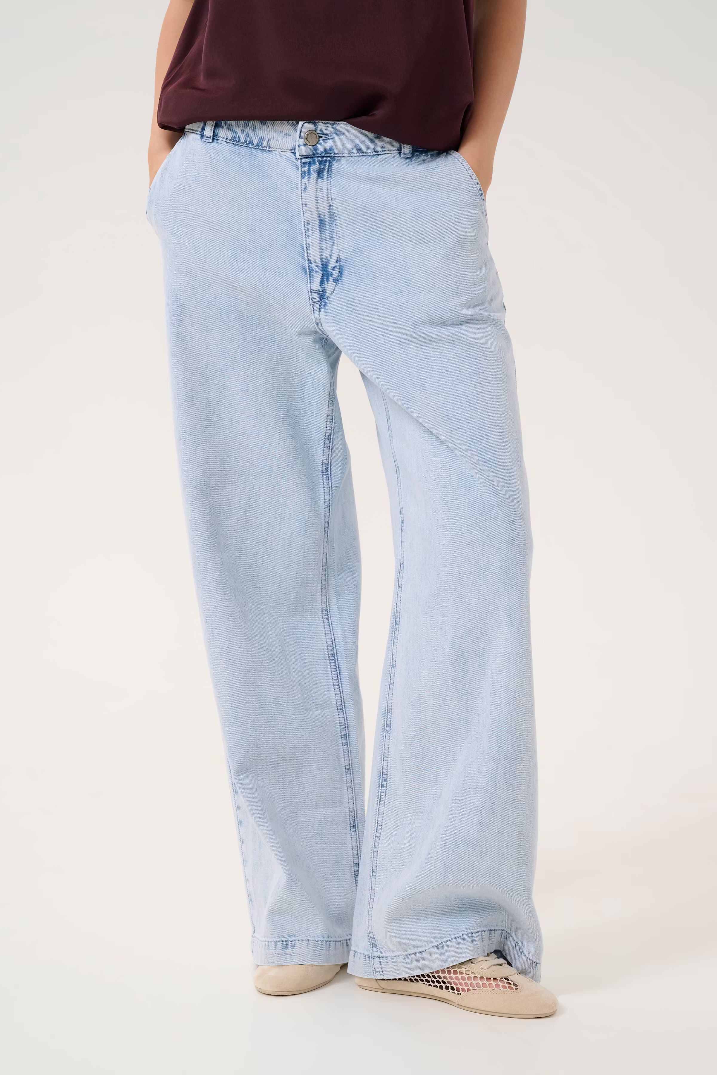 MaloMW Wide hose LOOKBOOK FRONT 10704346-100045