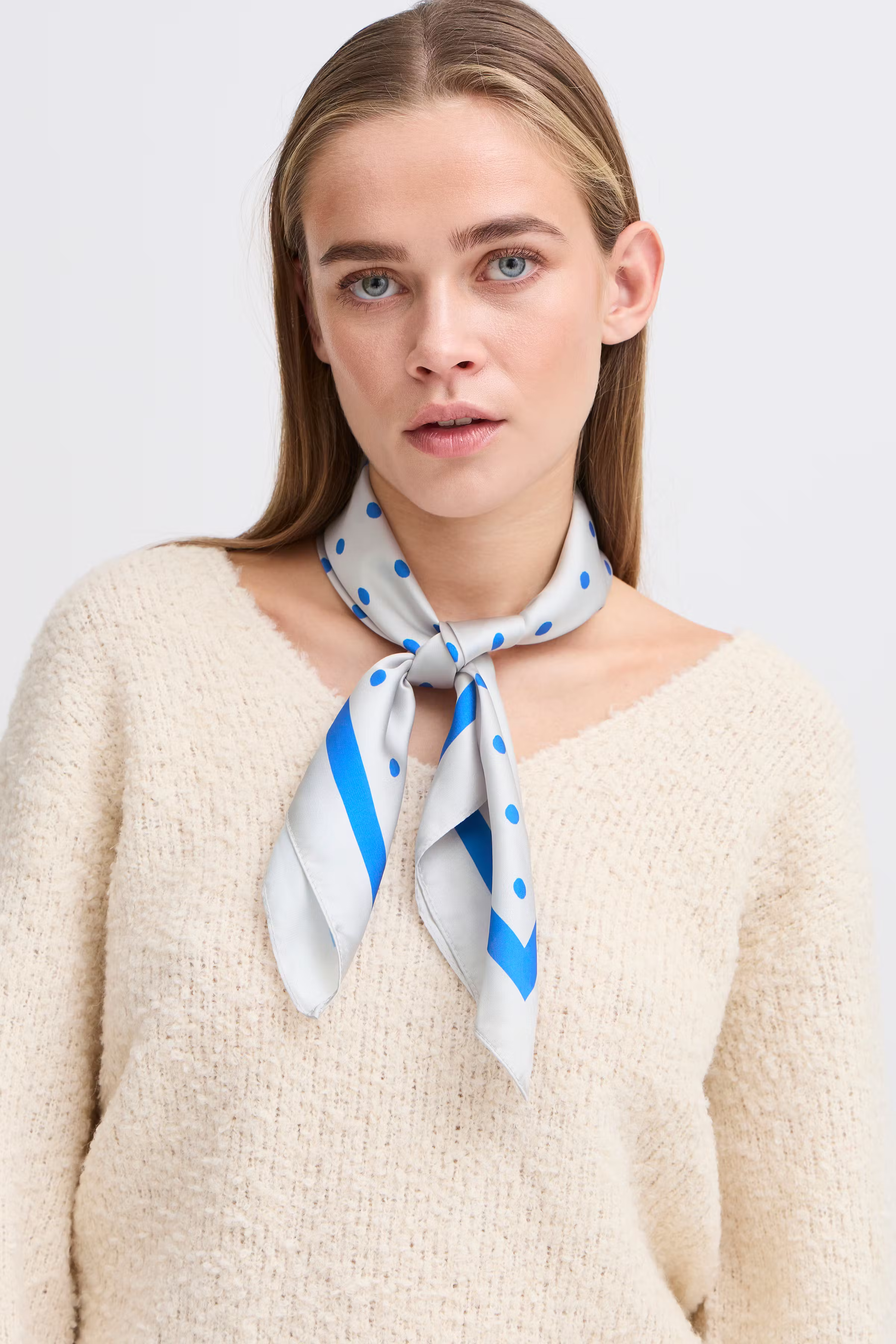 IABRIANNE Skjerf LOOKBOOK DETAIL 20122725-161305