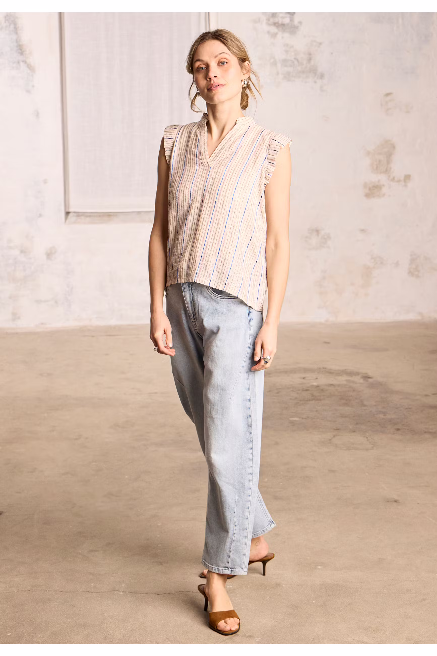 PZCHARLOTTE Top LOCATION NONE 50210504-114201