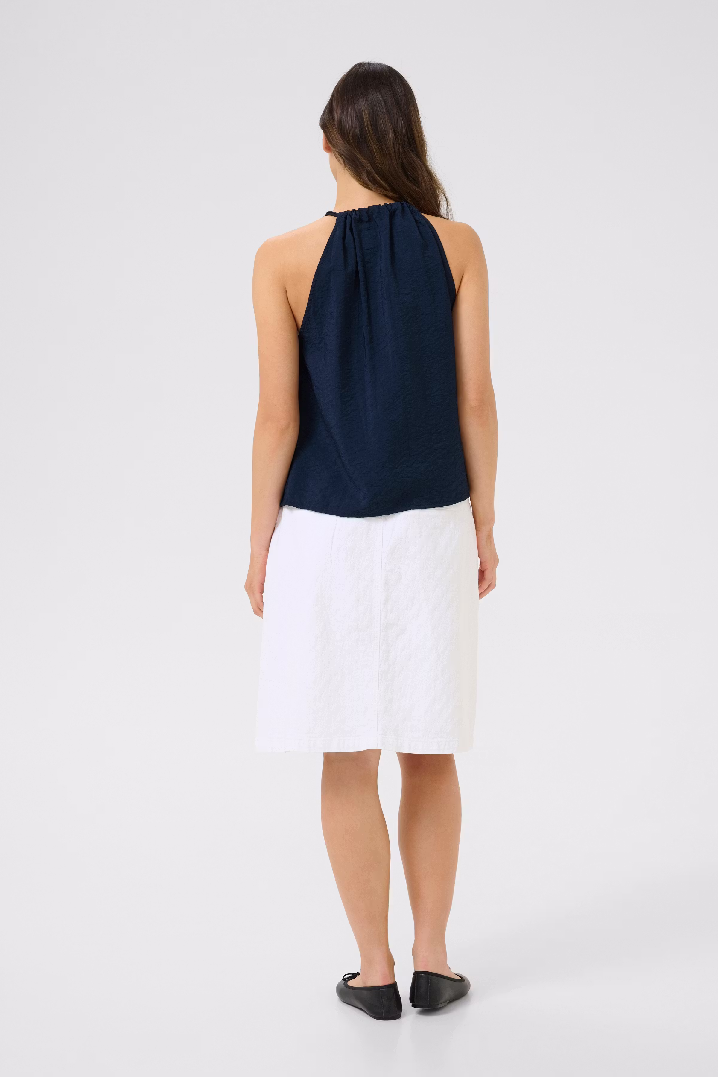 CRElora Top LOOKBOOK BACK 10613613-193923