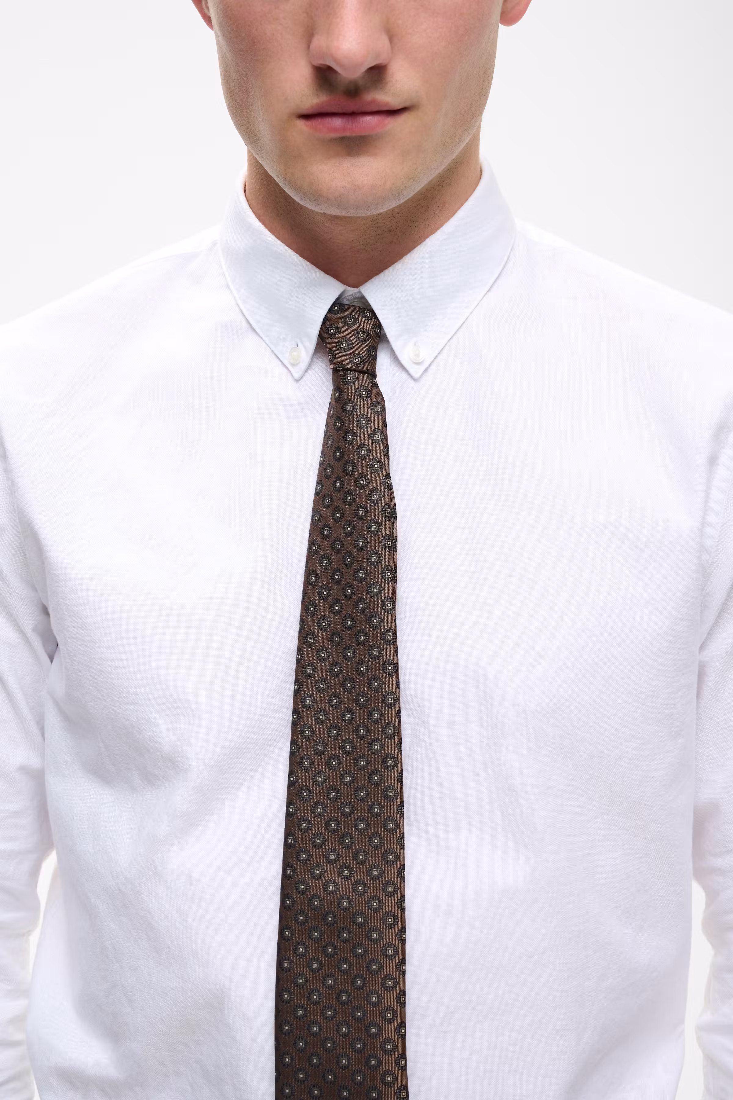 MAtie Tie LOOKBOOK DETAIL 30208733-190812