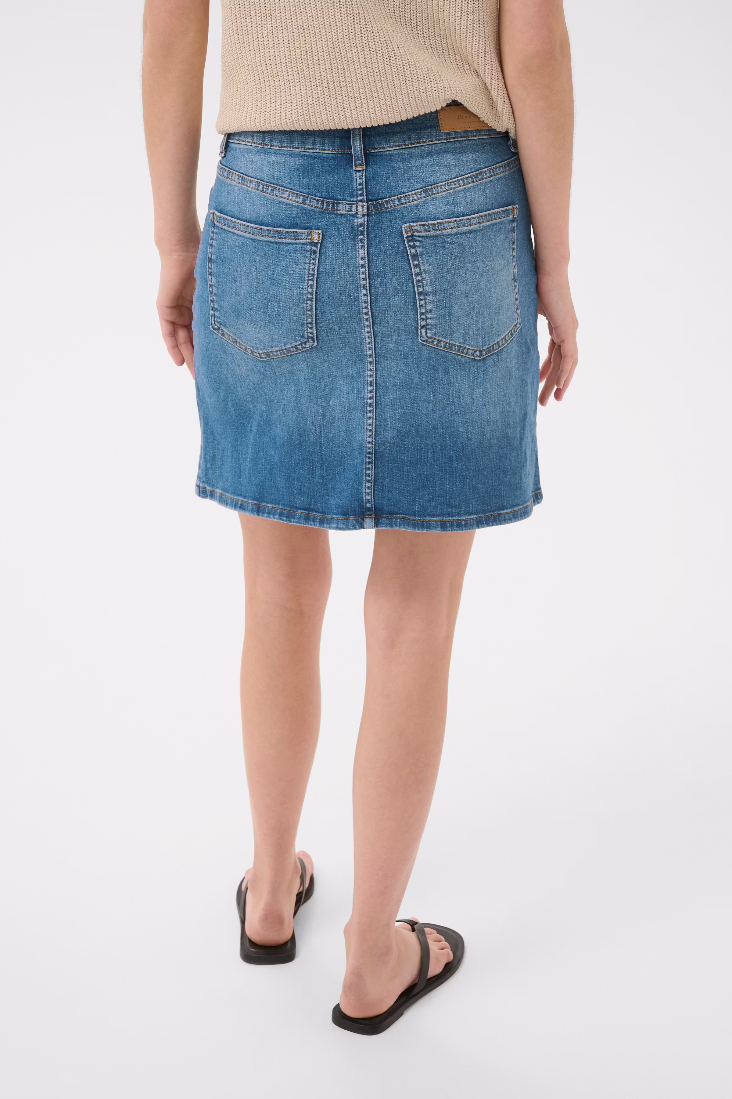 BellePW Skirt LOOKBOOK BACK 30310666-300156