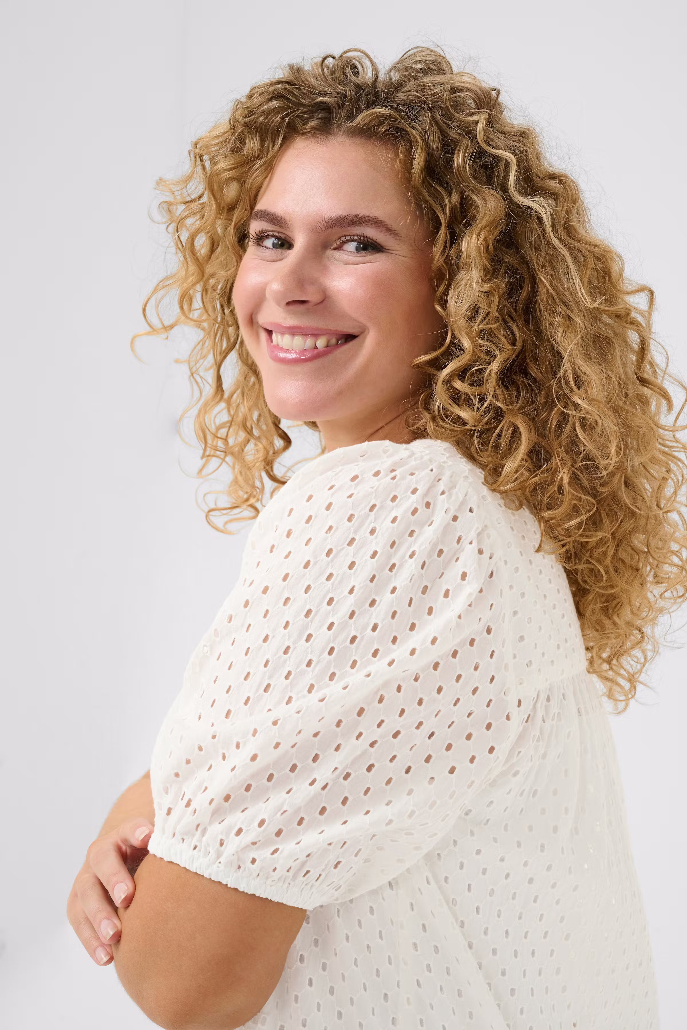 KCrubia Blouse LOOKBOOK DETAIL 10583197-110602