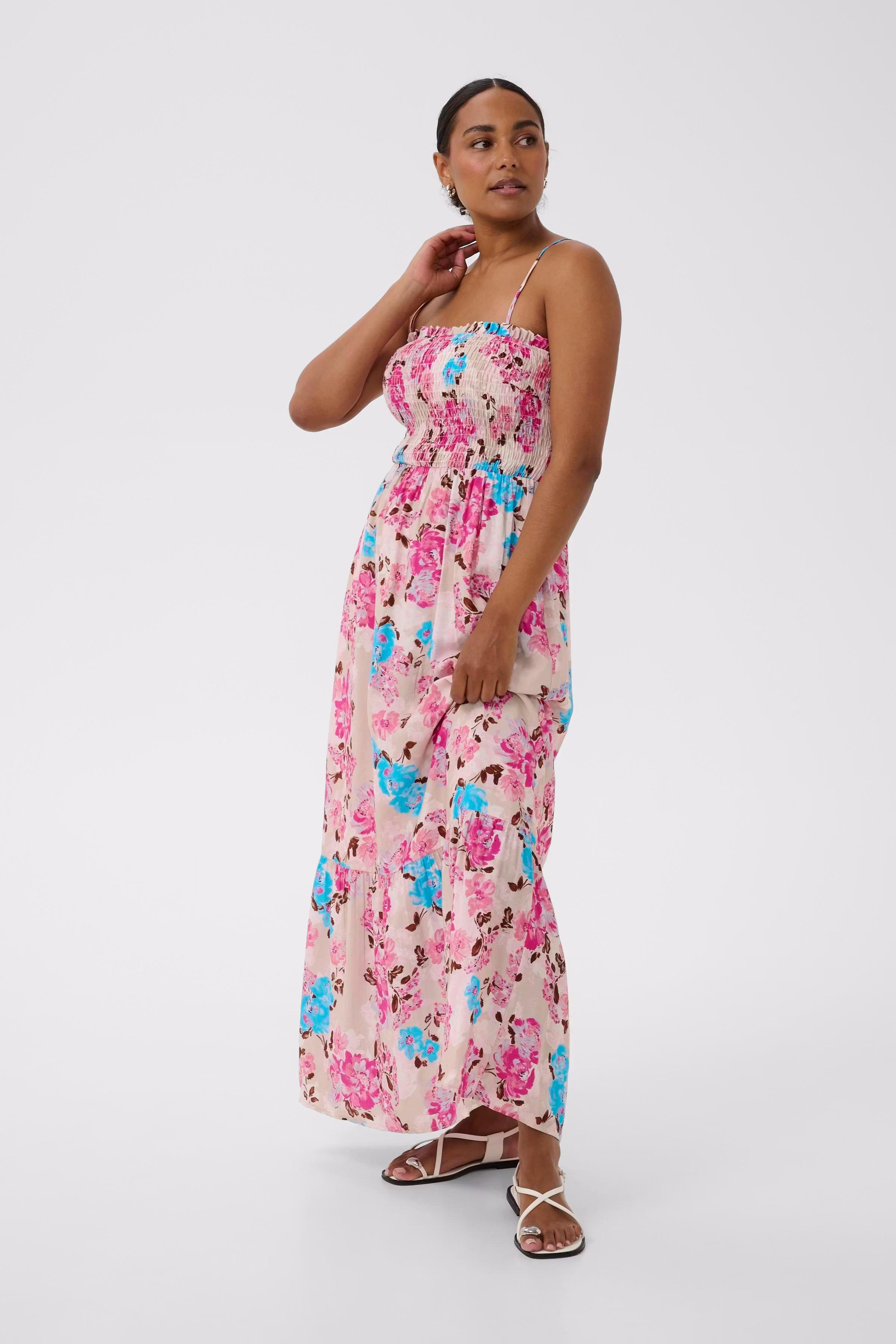 KAhaisley Dress LOOKBOOK FRONT 10511589-109324