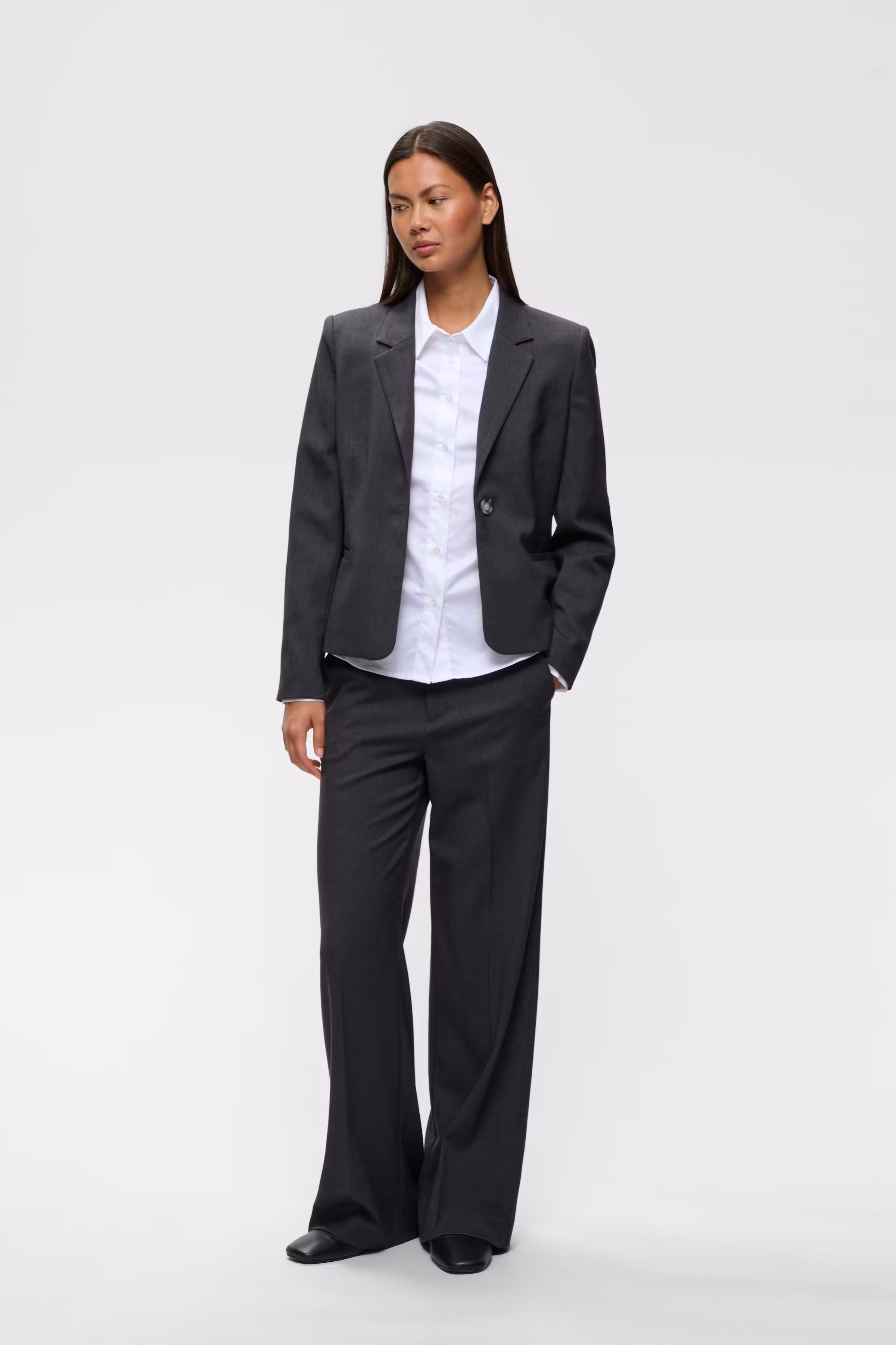 YuktaIW Trousers LOOKBOOK FRONT 30111129-301744