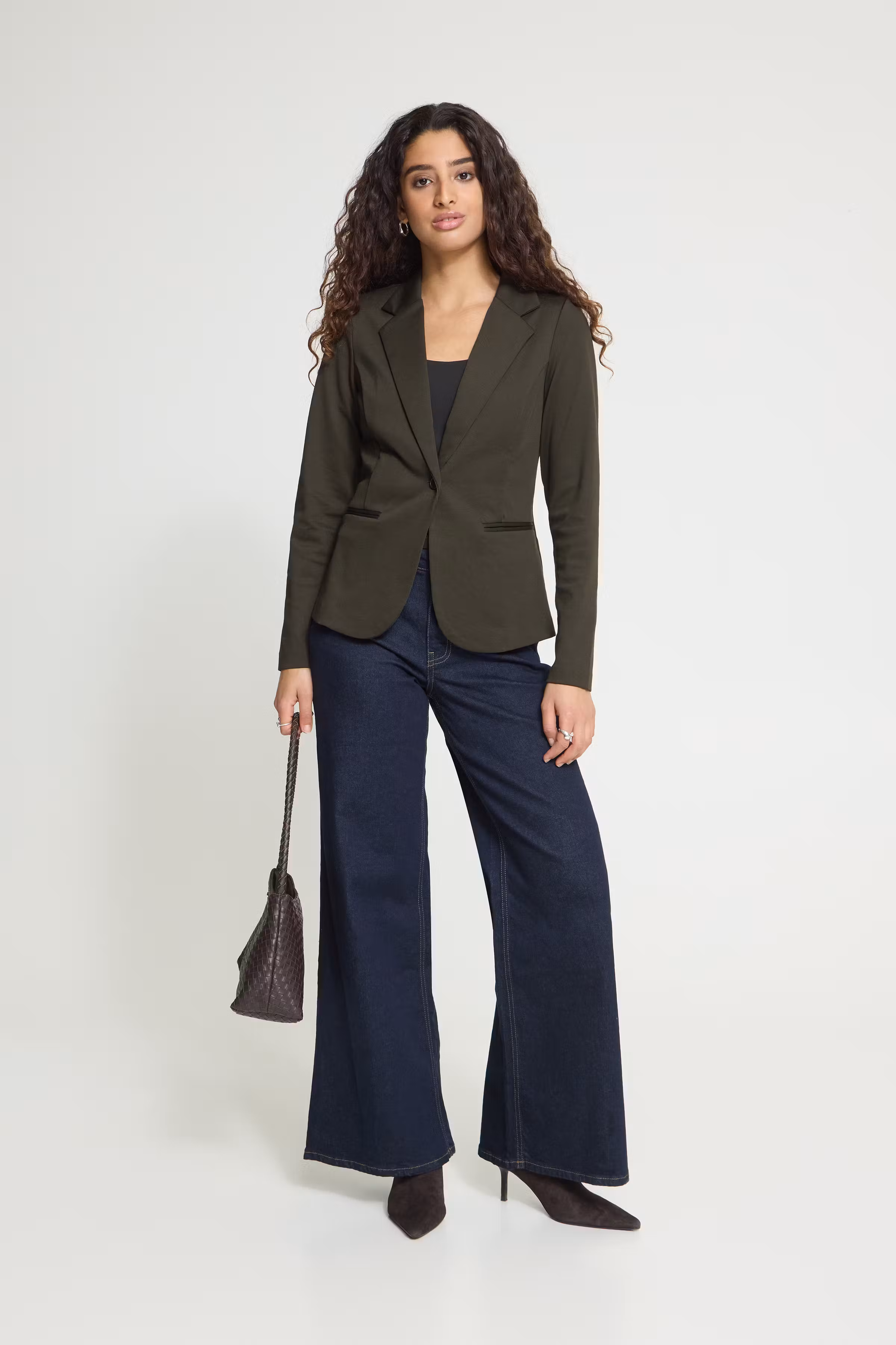 IHKATE Blazer LOOKBOOK FRONT 20101801-190509