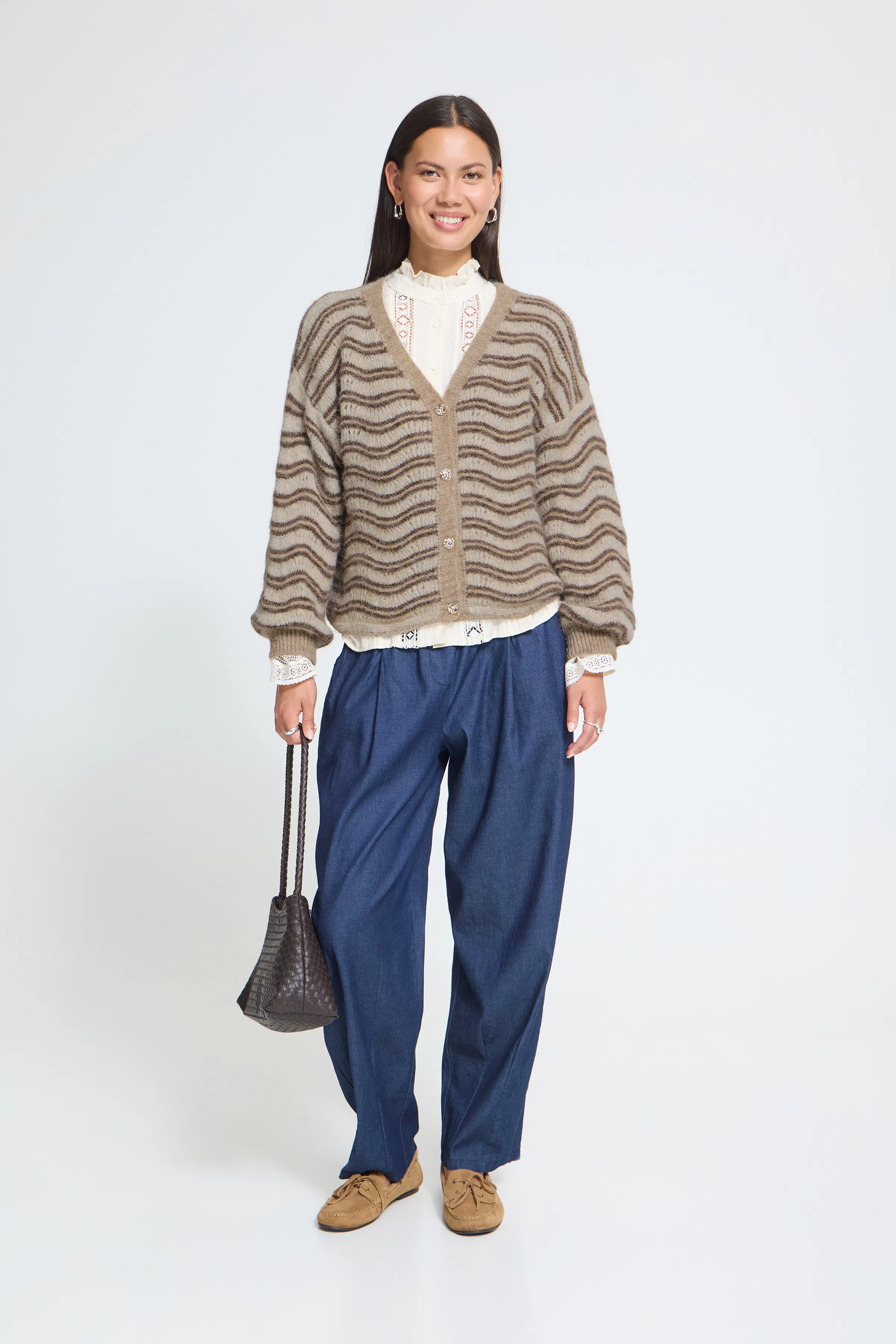 SBXJAVA Cardigan LOOKBOOK FRONT 22101215-130907