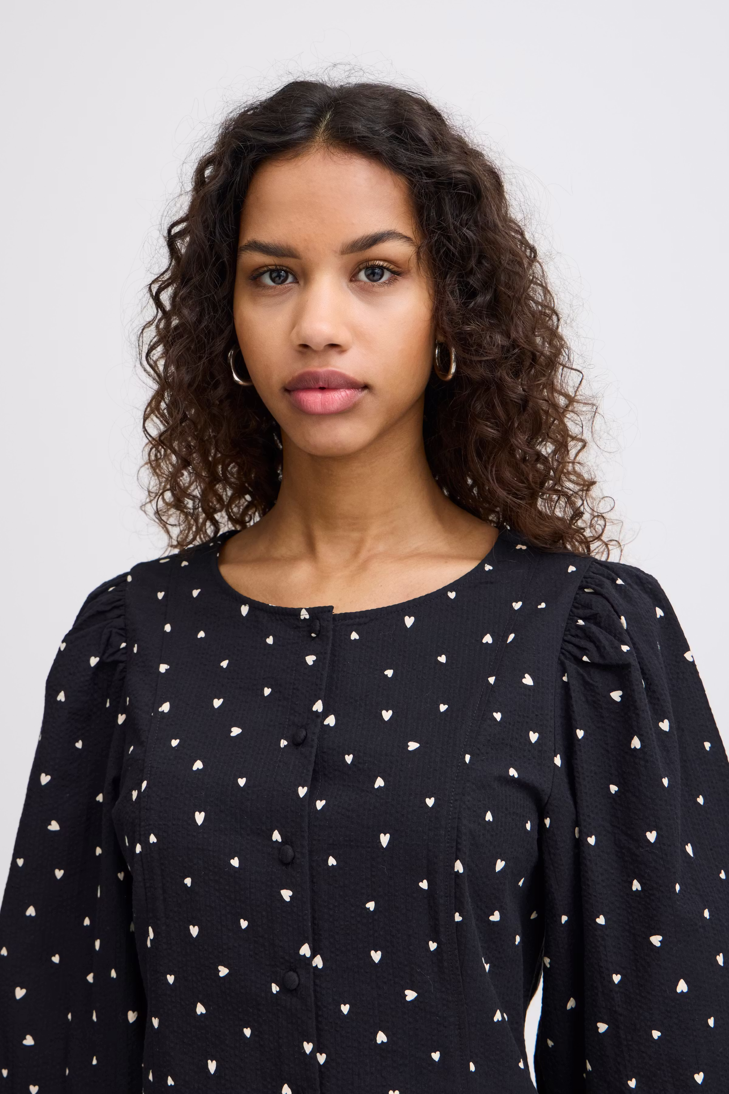 IHQWISSA Kjole LOOKBOOK DETAIL 20121446-203261