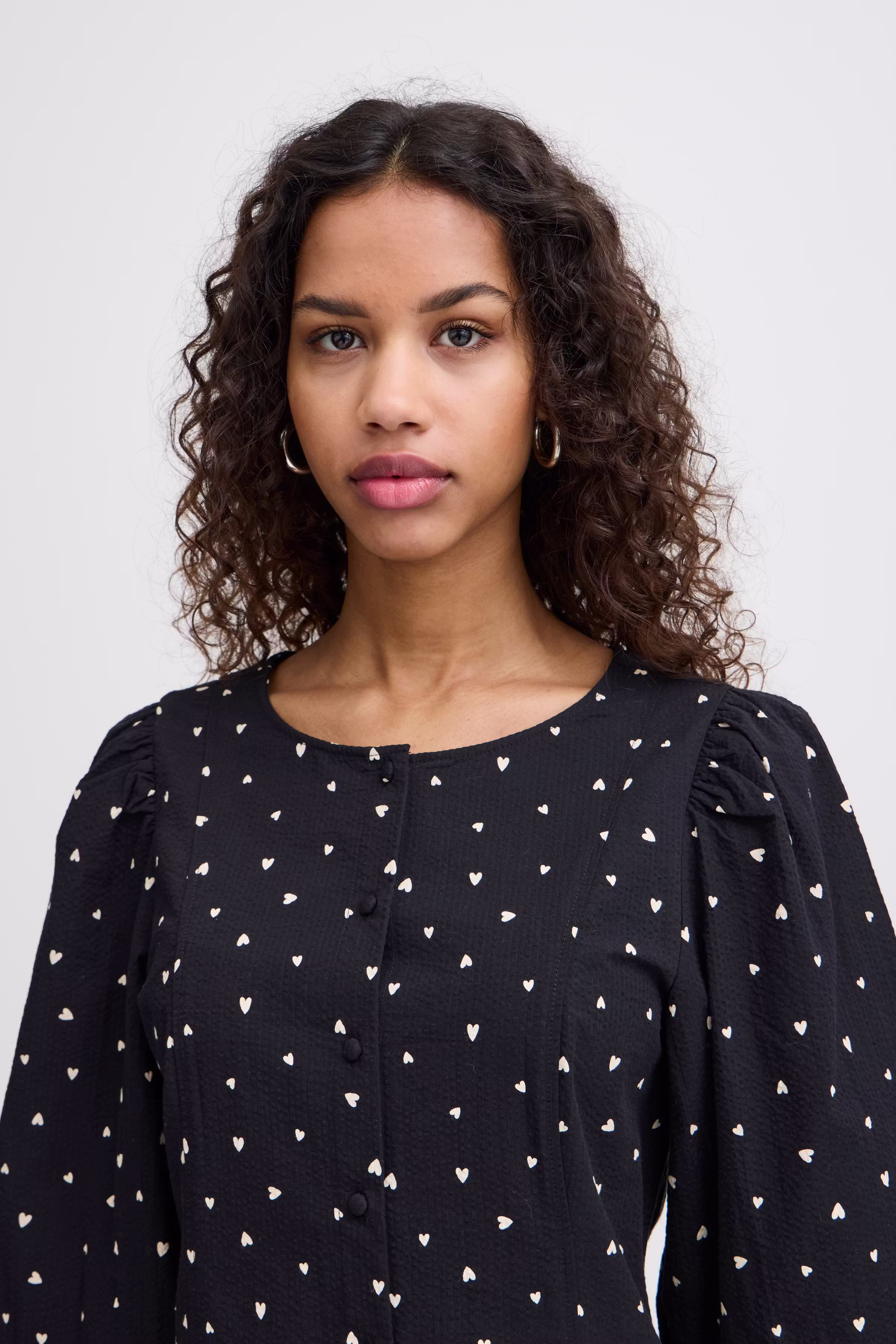 IHQWISSA Kjole LOOKBOOK DETAIL 20121446-203261