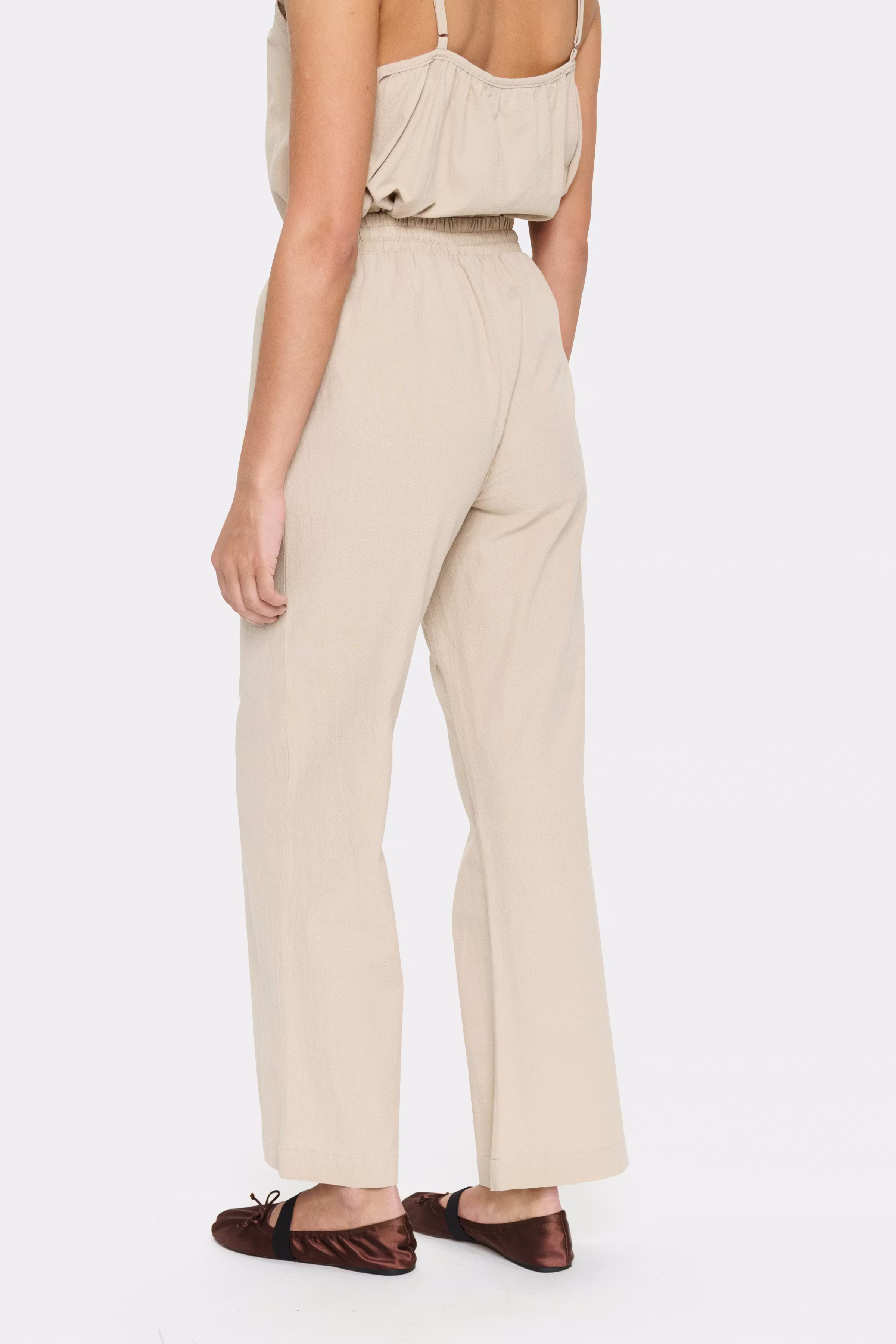 Zalinda Trousers LOOKBOOK BACK 30513816-161105