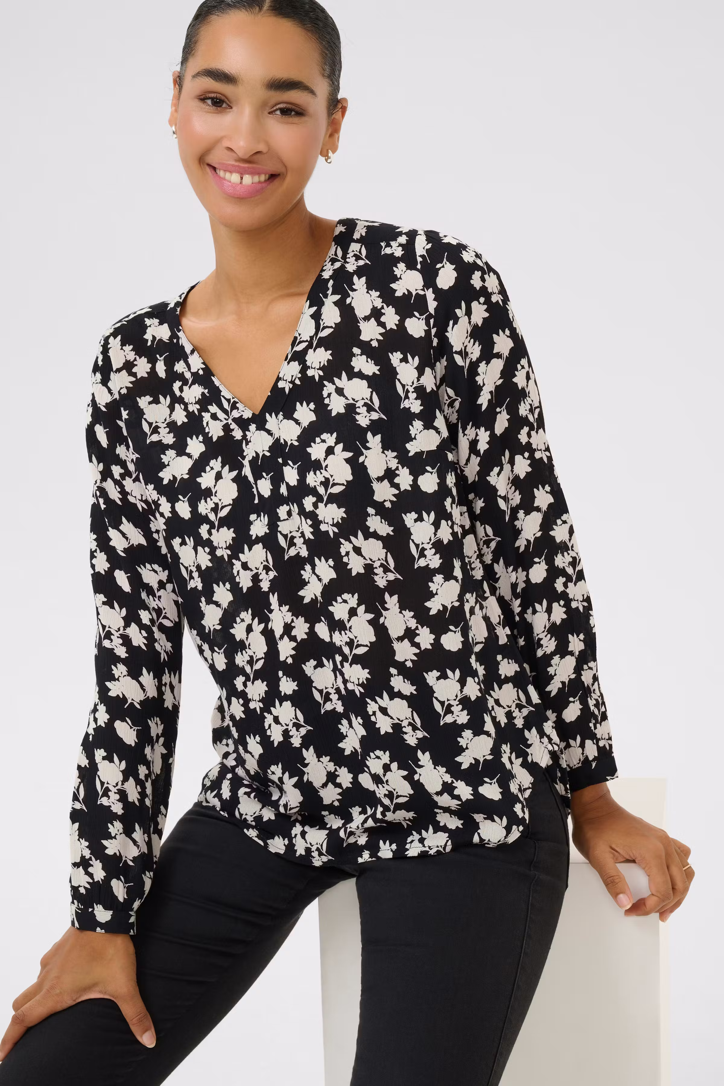 KAamber Bluse LOOKBOOK DETAIL 10508254-106992