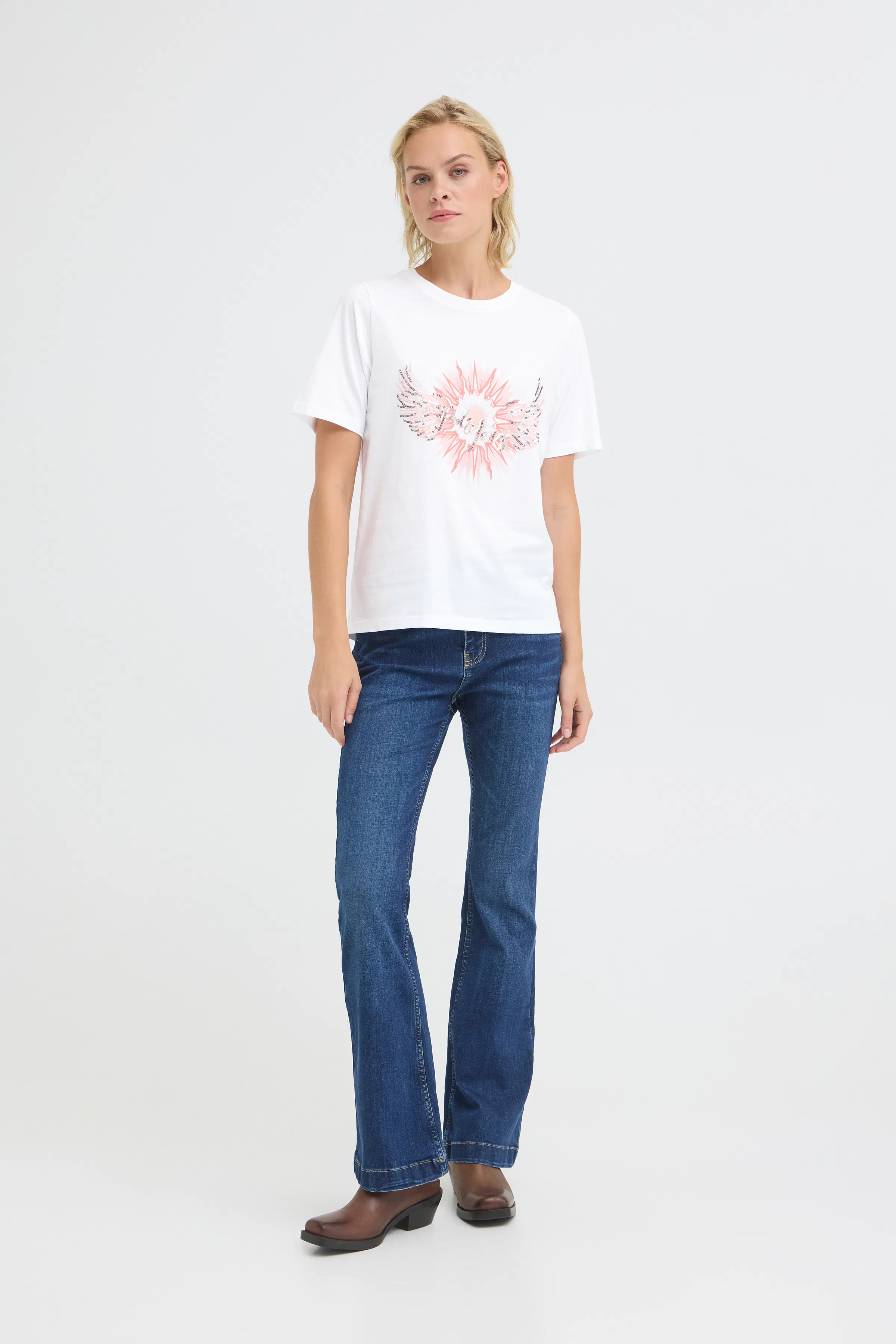 PZBETHANY T-shirt LOOKBOOK FRONT 50210419-110601