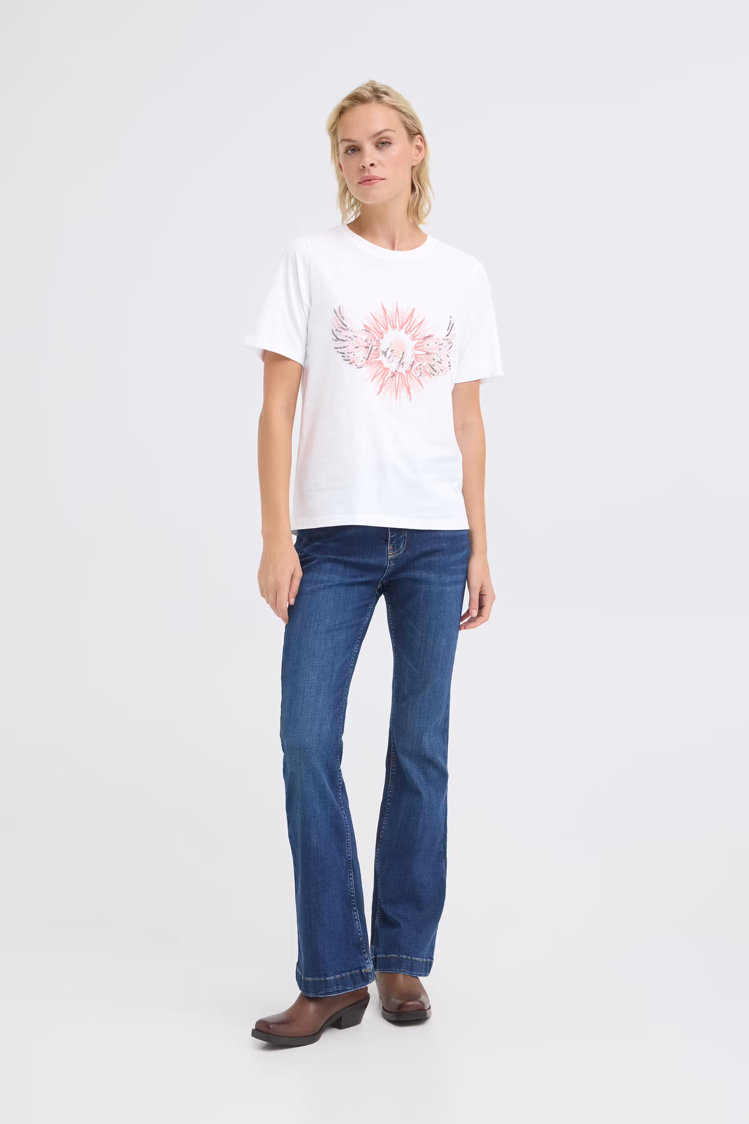 PZBETHANY T-shirt LOOKBOOK FRONT 50210419-110601