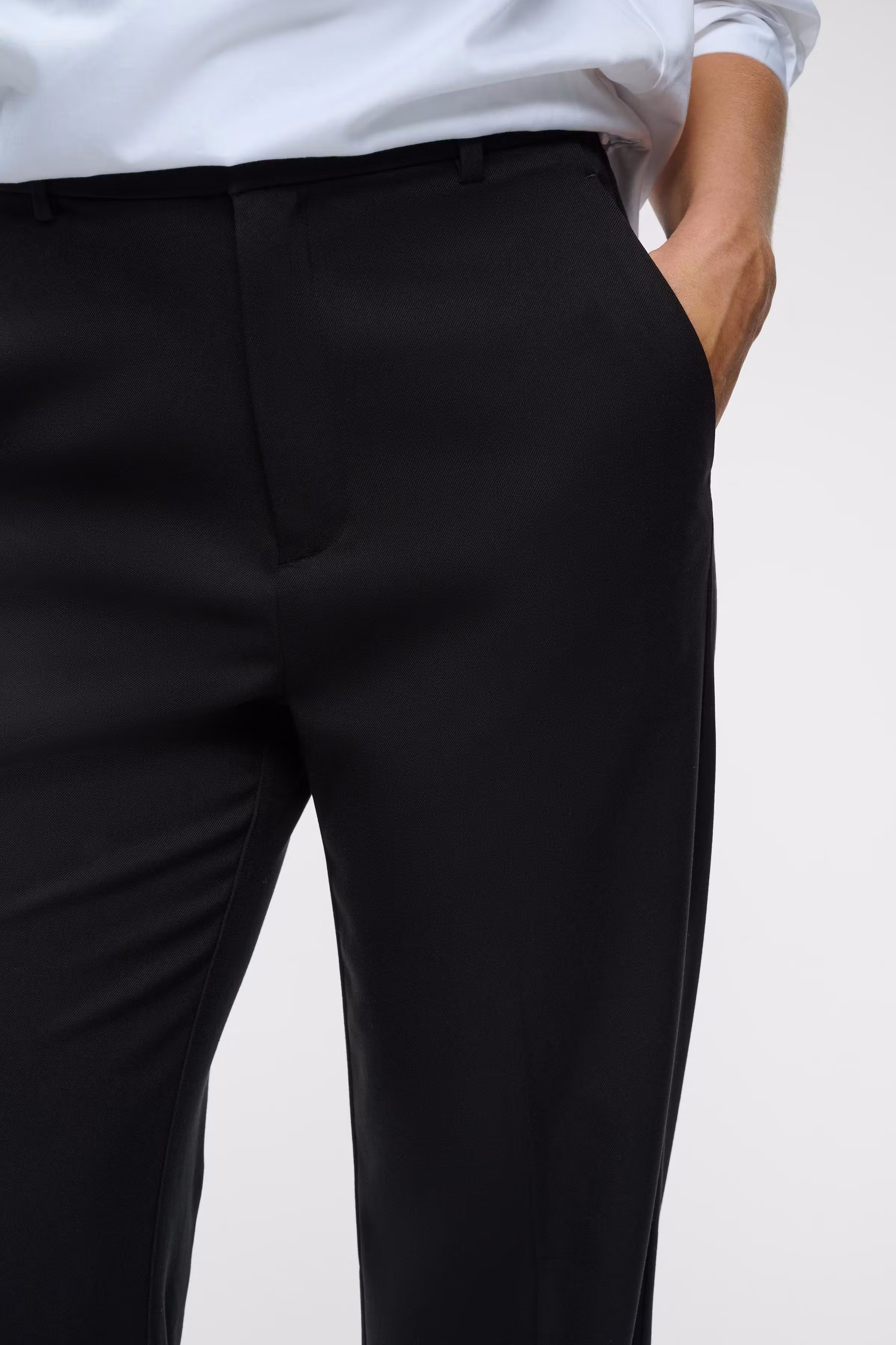 YuktaIW Trousers LOOKBOOK DETAIL 30111129-194008
