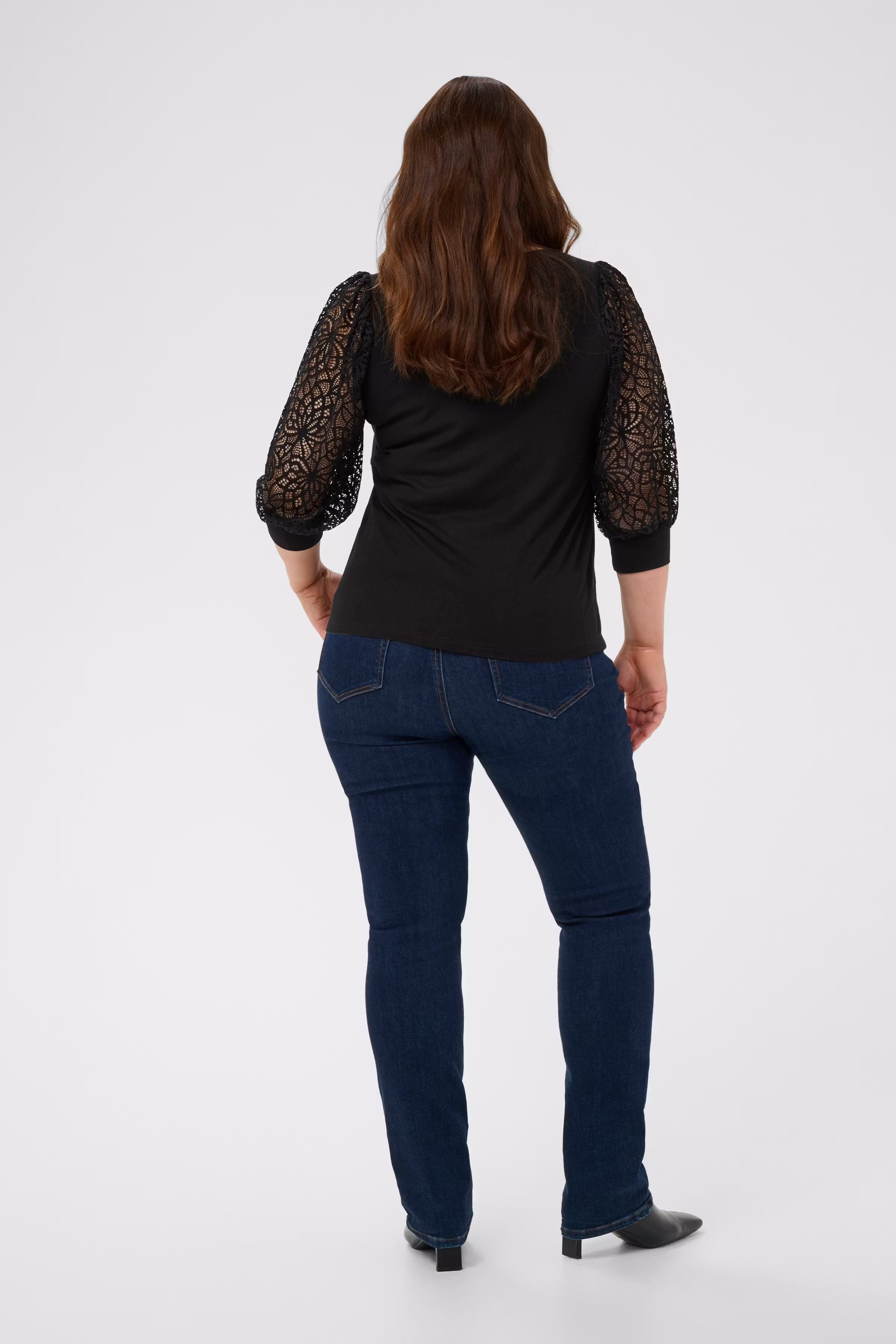 KCbella T-Shirt LOOKBOOK BACK 10581899-100121