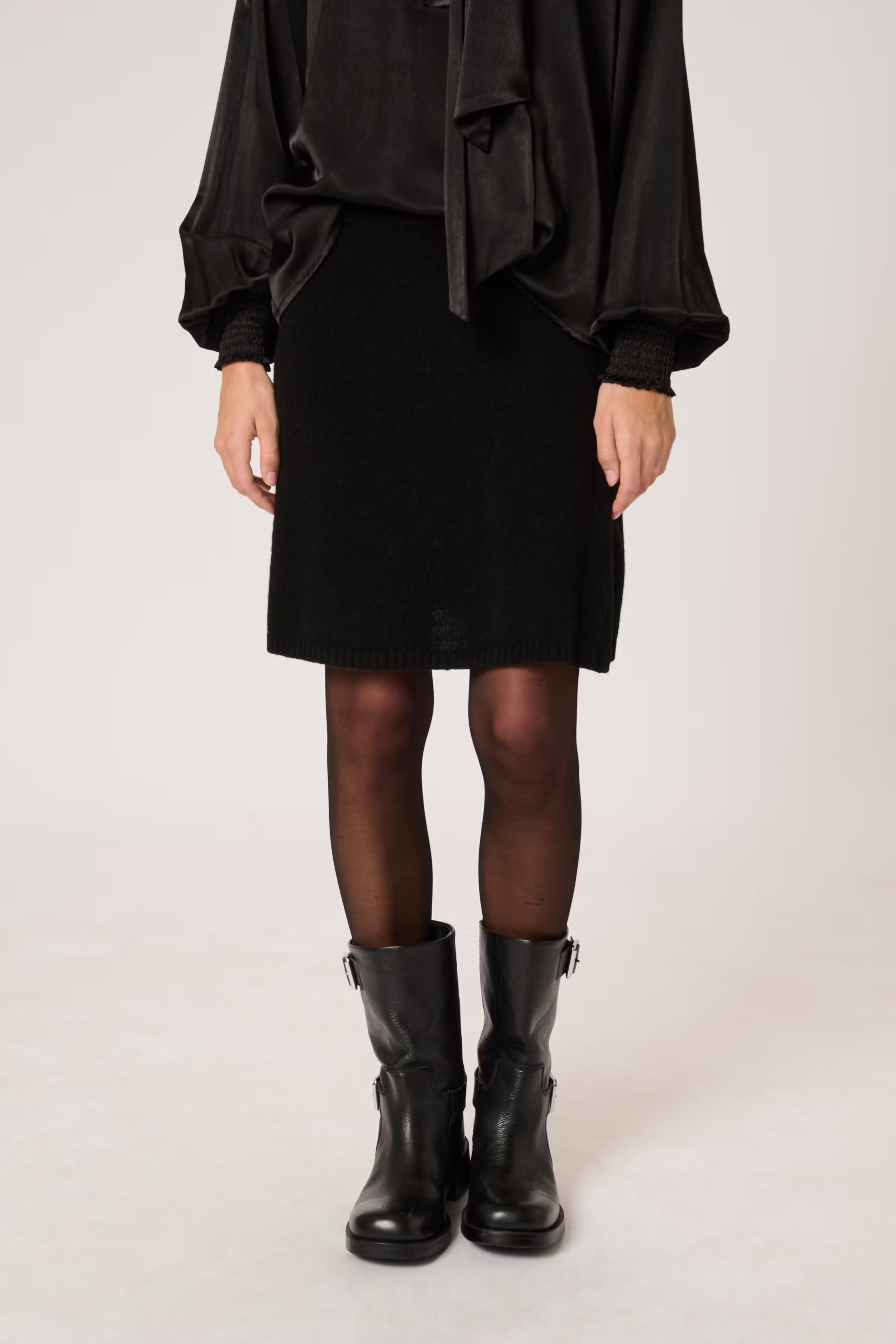 HuxiMW Skirt LOOKBOOK FRONT 10705003-100031