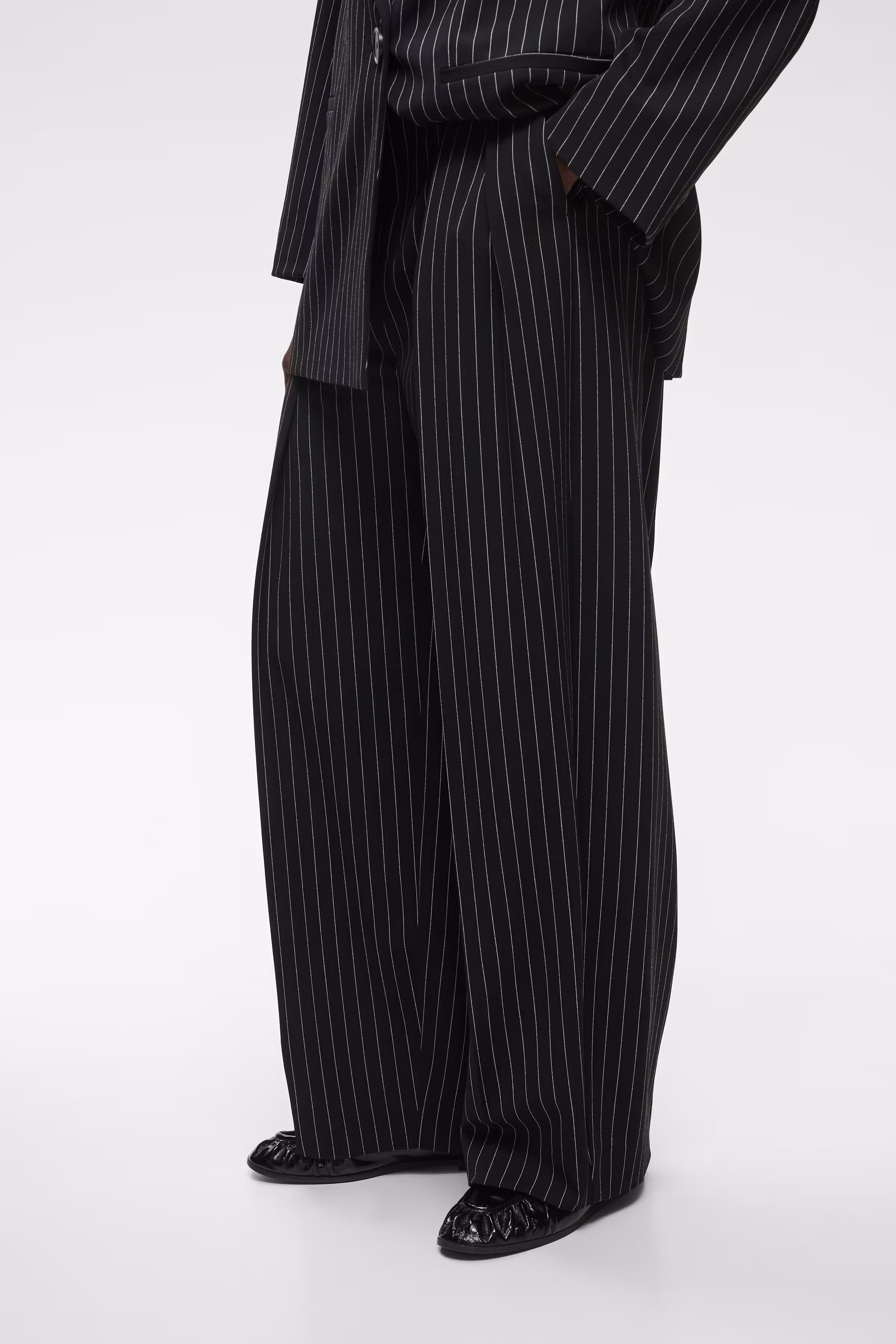 YARAHIW Byxor LOOKBOOK FRONT 30112972-194008