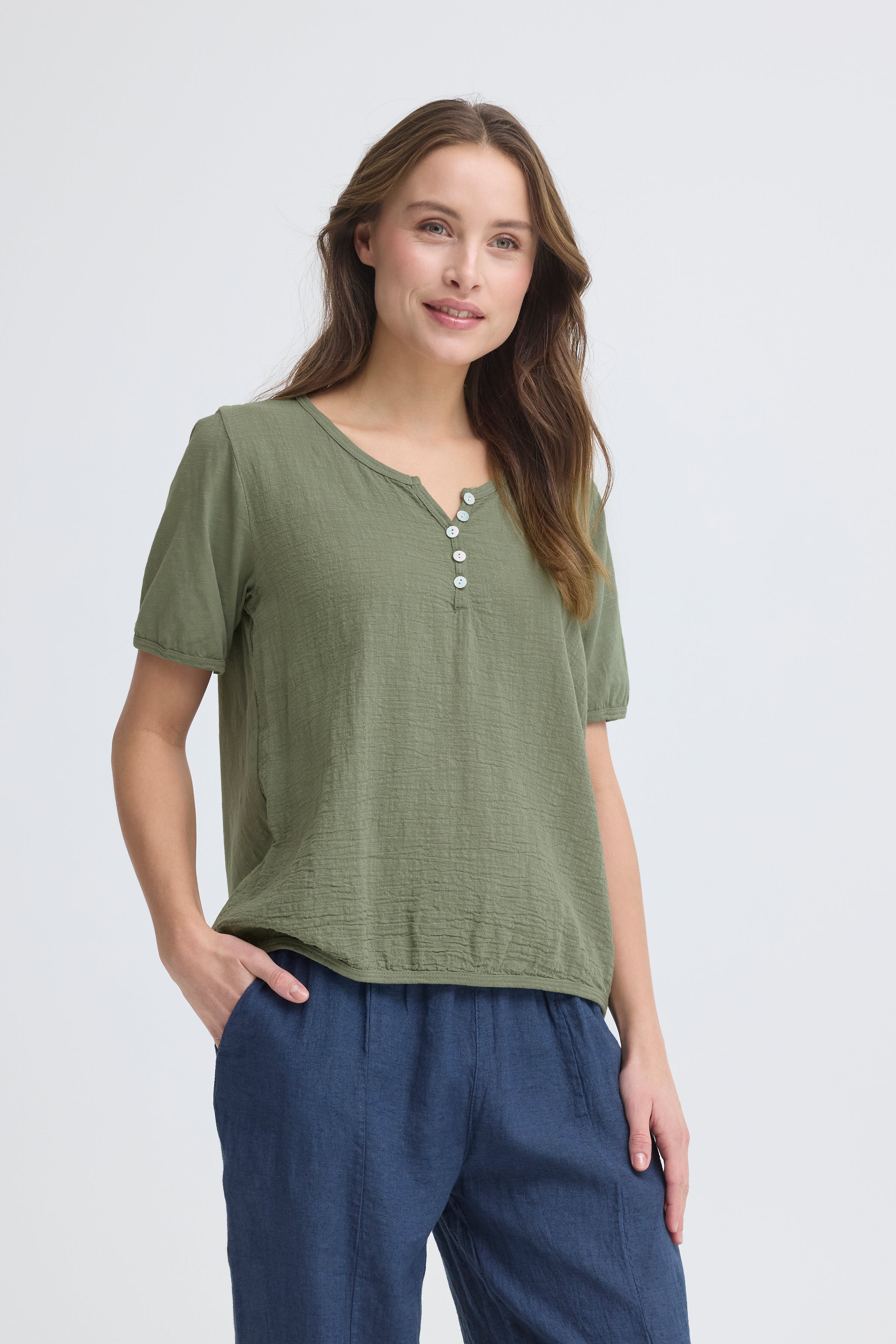 SBALEXA T-shirt LOOKBOOK FRONT 22101169-180515