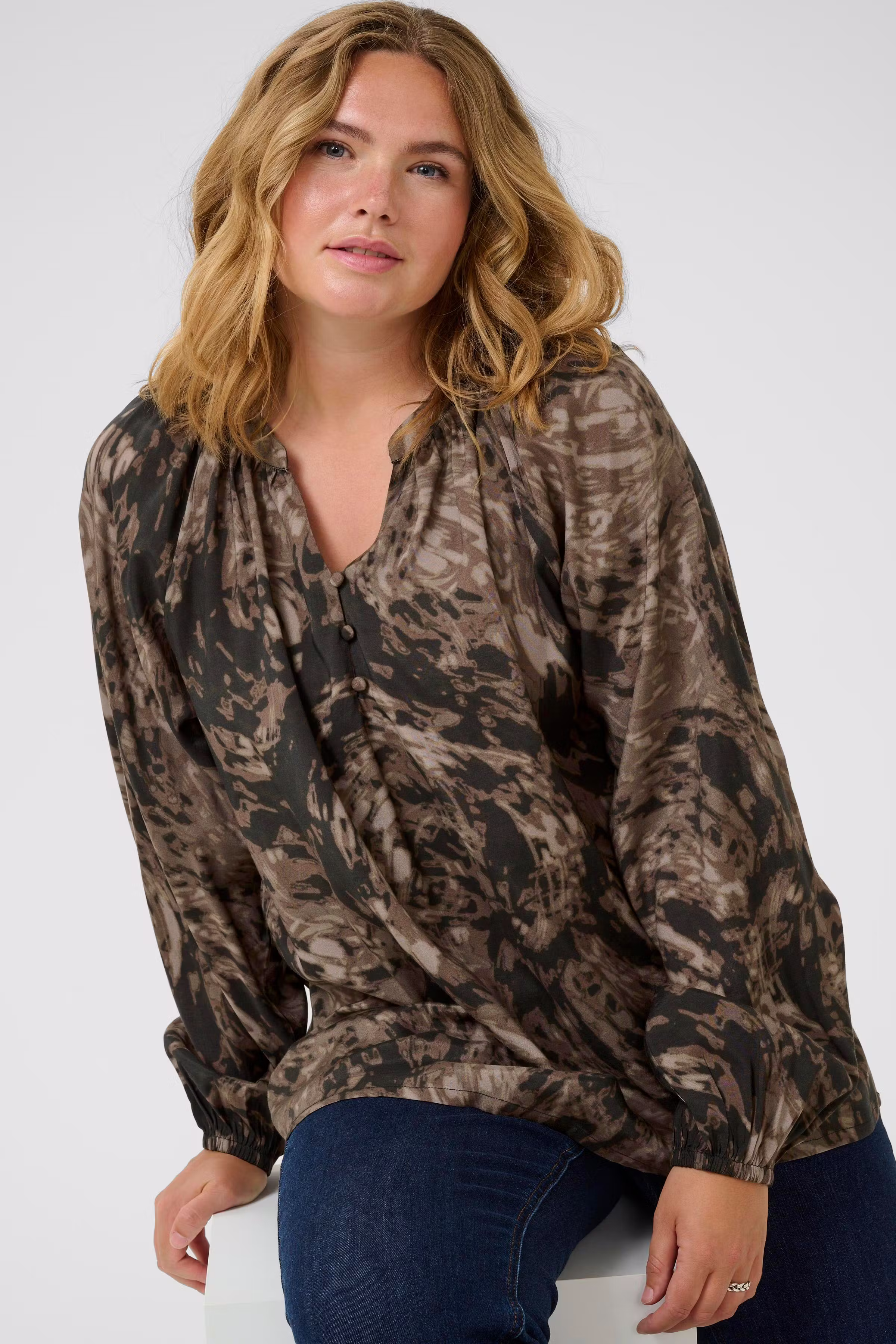 KCjamia Blouse LOOKBOOK DETAIL 10583775-108502