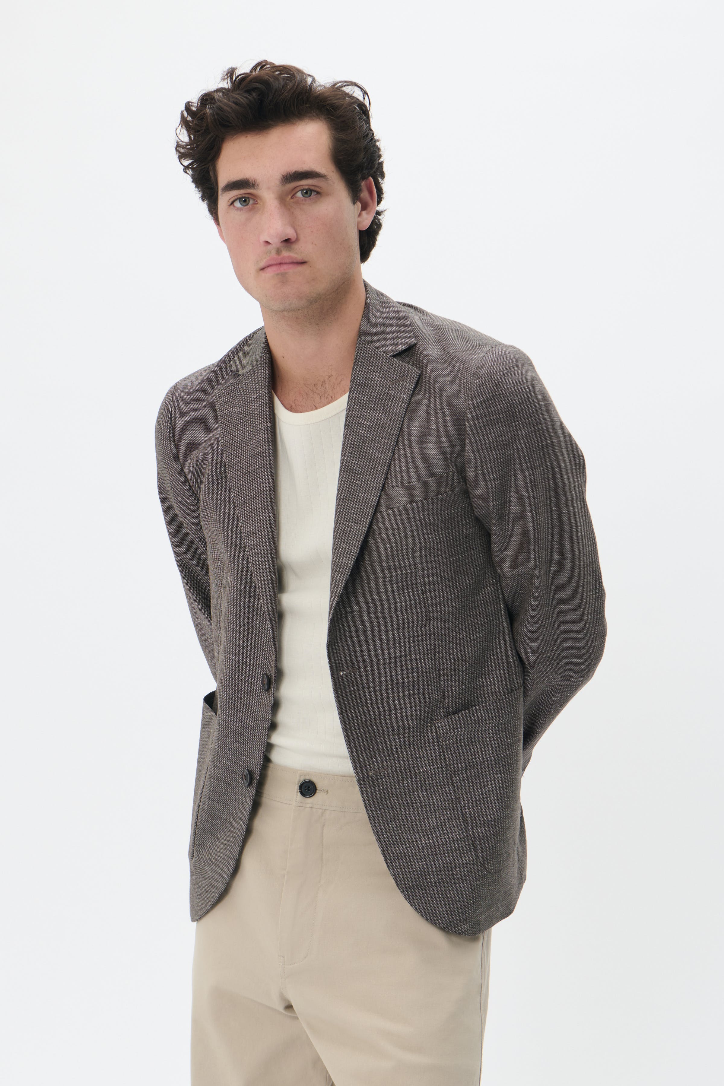 MAgeorge Hørblazer LOCATION NONE 30207962-181112