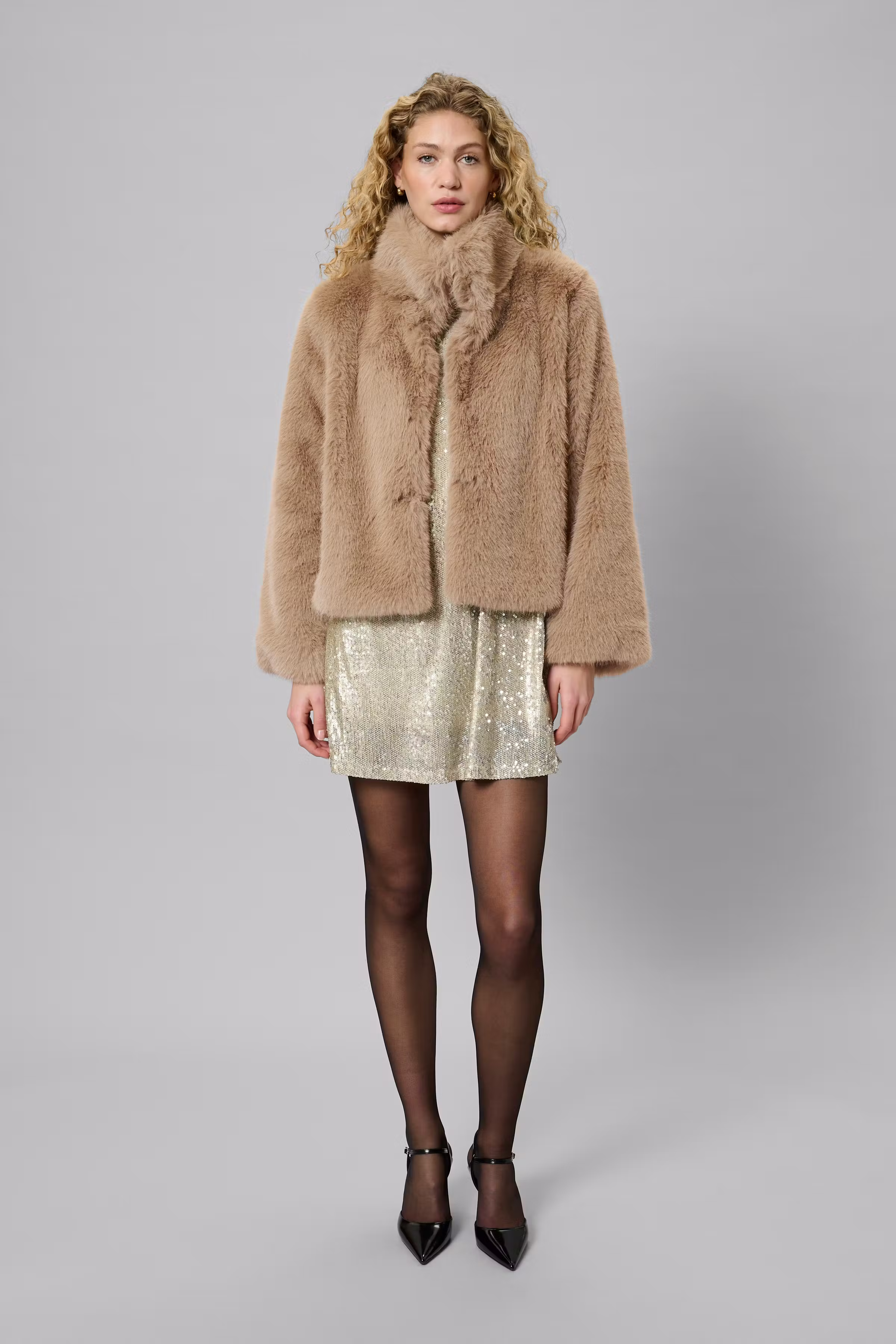 MWAlexa Faux fur LOOKBOOK FRONT 10705189-161109