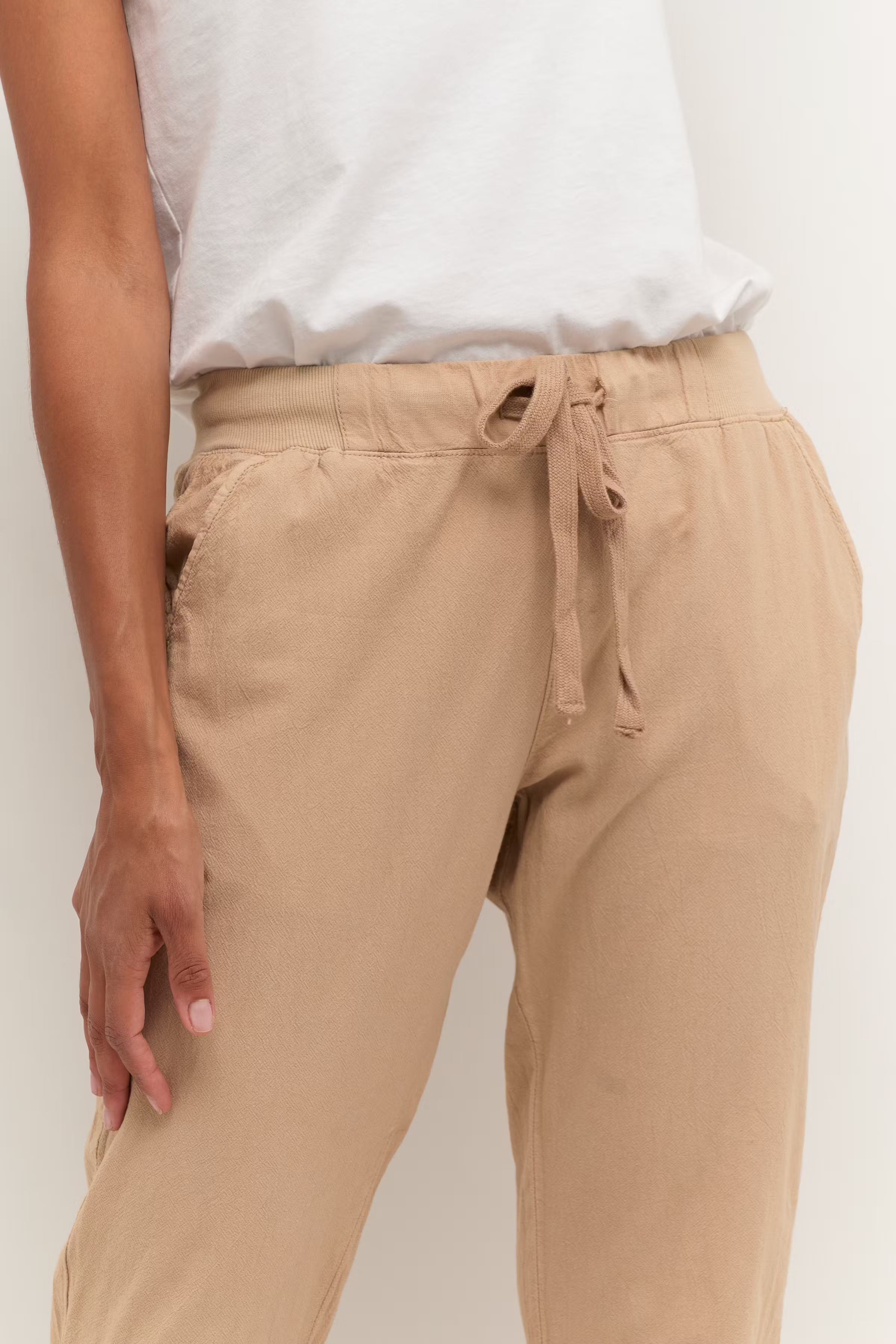 Naya Capri pants LOOKBOOK DETAIL 10502803-101239