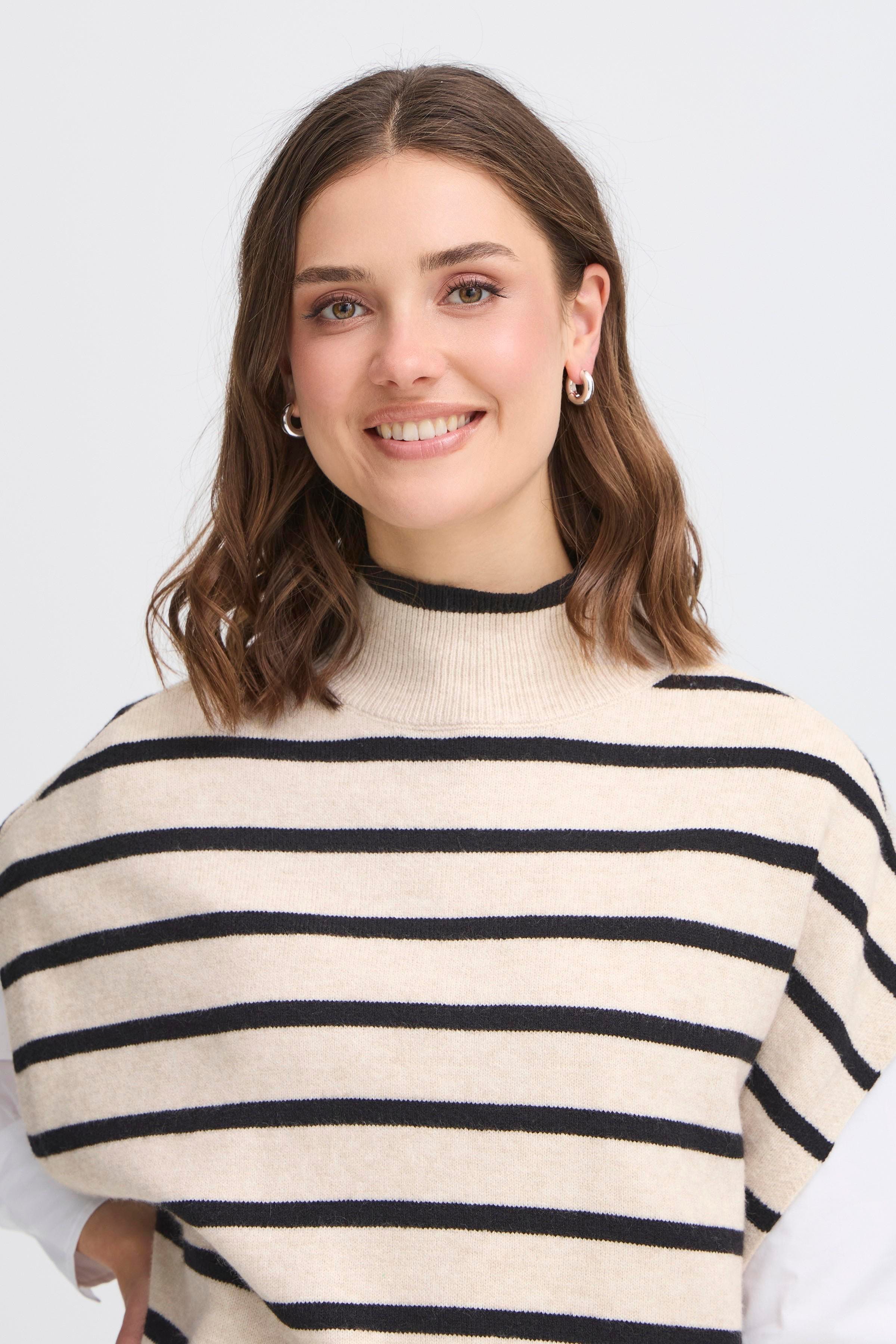 FRBITTE Poncho LOOKBOOK DETAIL 20616065-200669