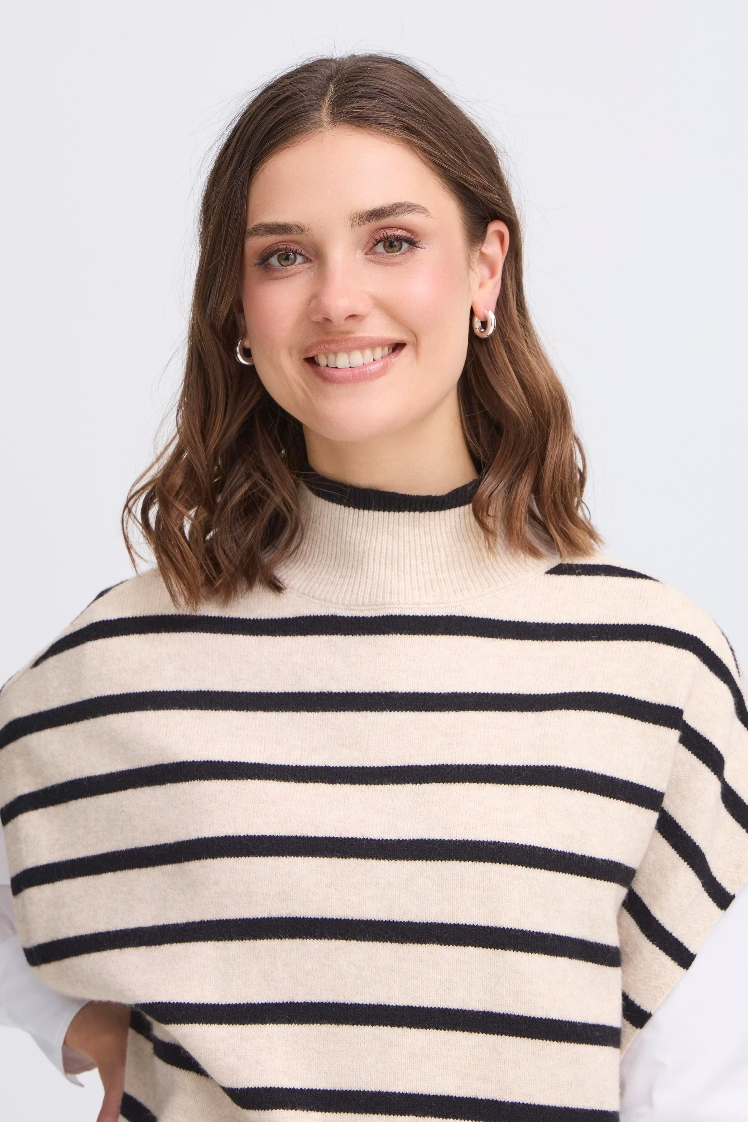 FRBITTE Poncho LOOKBOOK DETAIL 20616065-200669