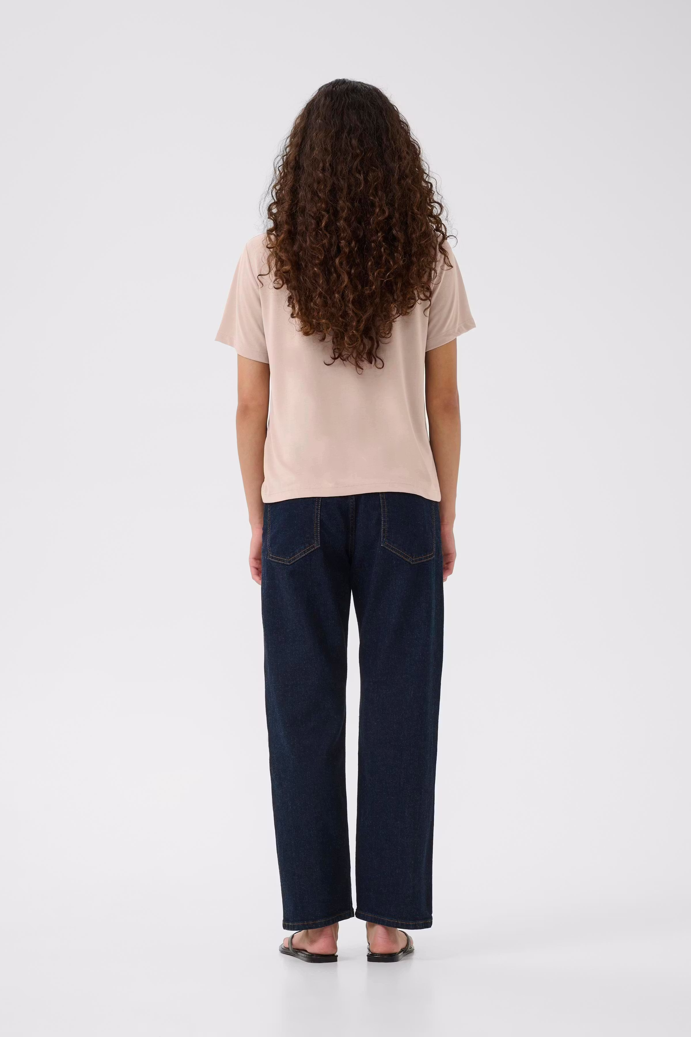 LilianaIW Base T-shirt LOOKBOOK BACK 30109354-151506