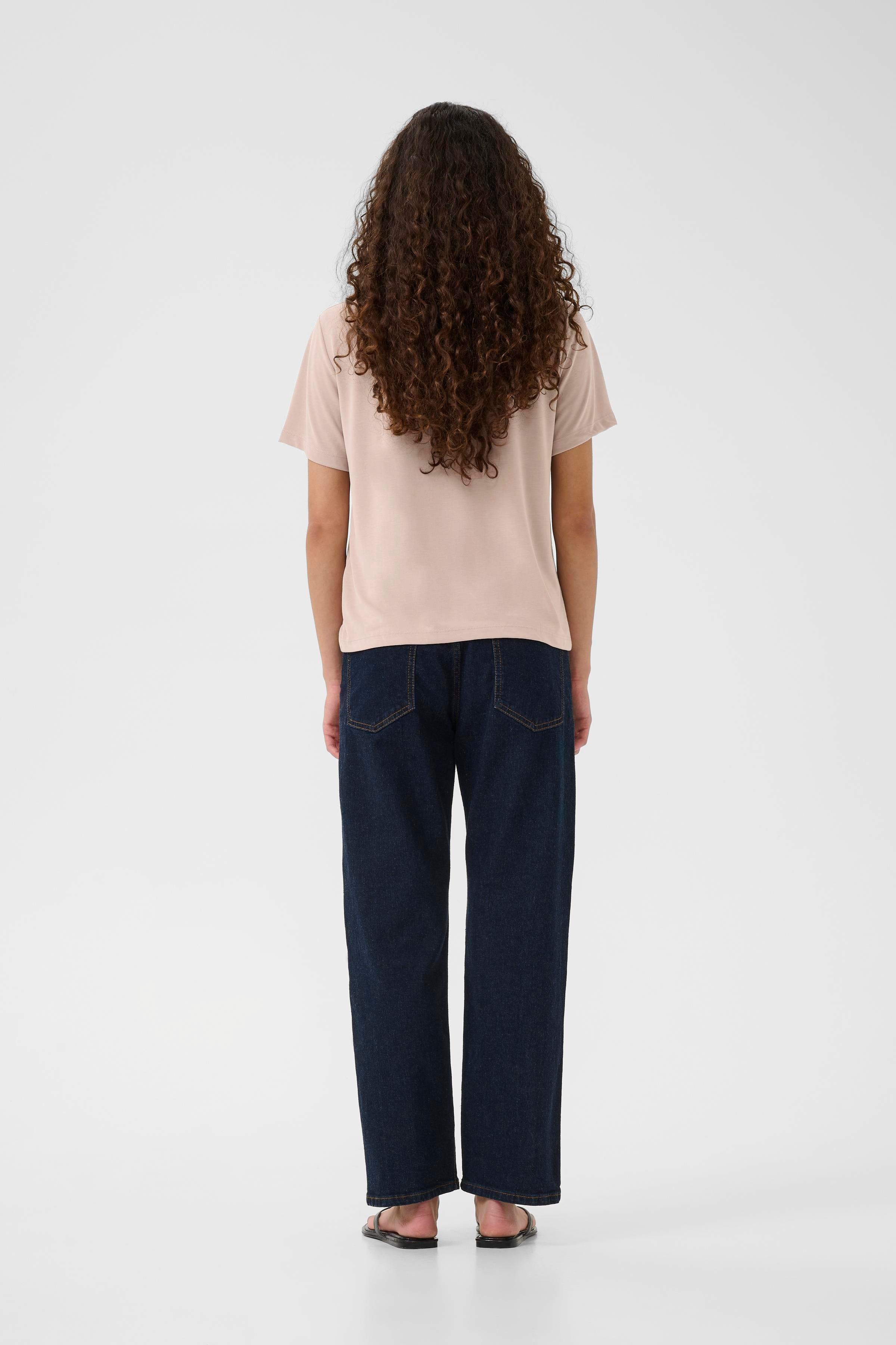 LilianaIW Base T-shirt LOOKBOOK BACK 30109354-151506