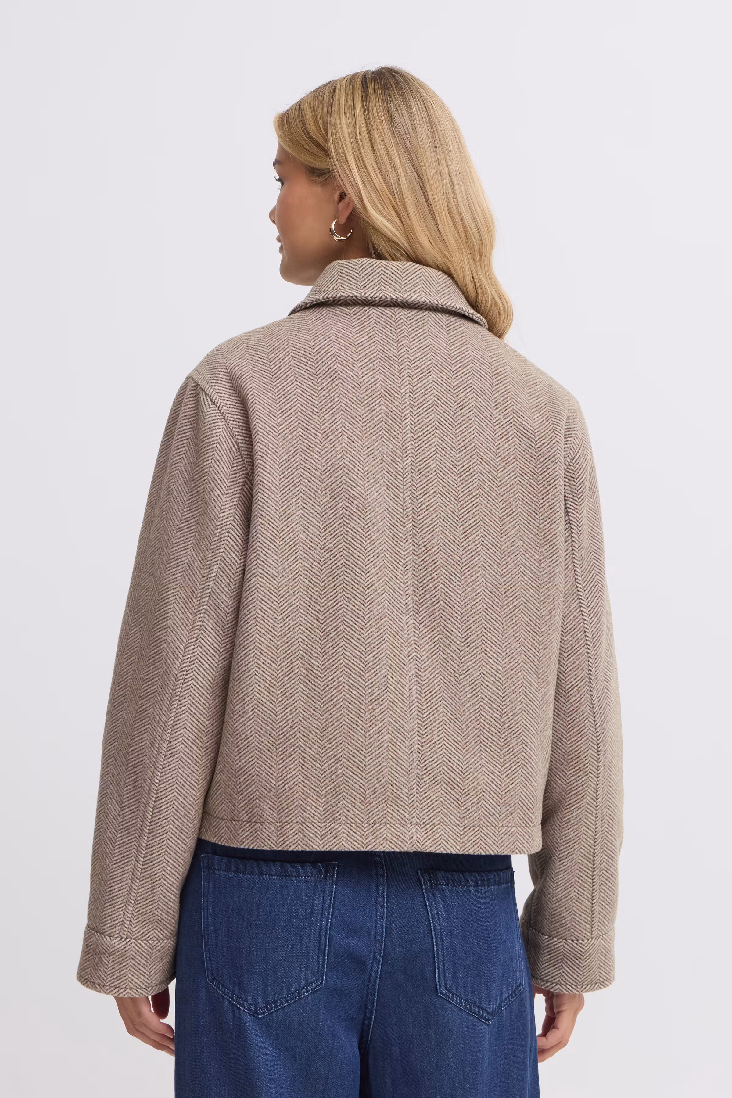 FREVILLA Outerwear LOOKBOOK BACK 20617962-900009856