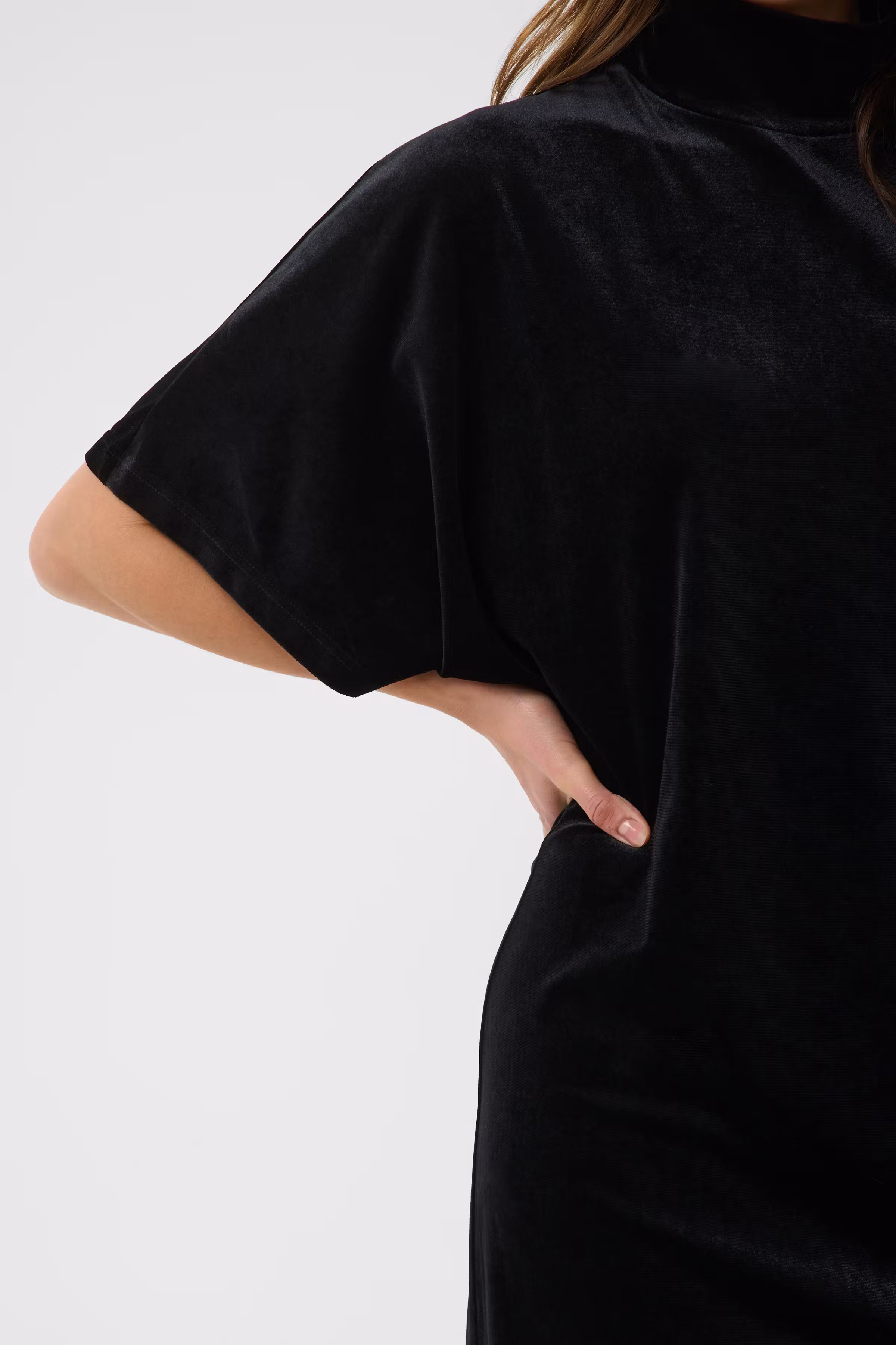KAjenny Velurkjole LOOKBOOK DETAIL 10512549-100121