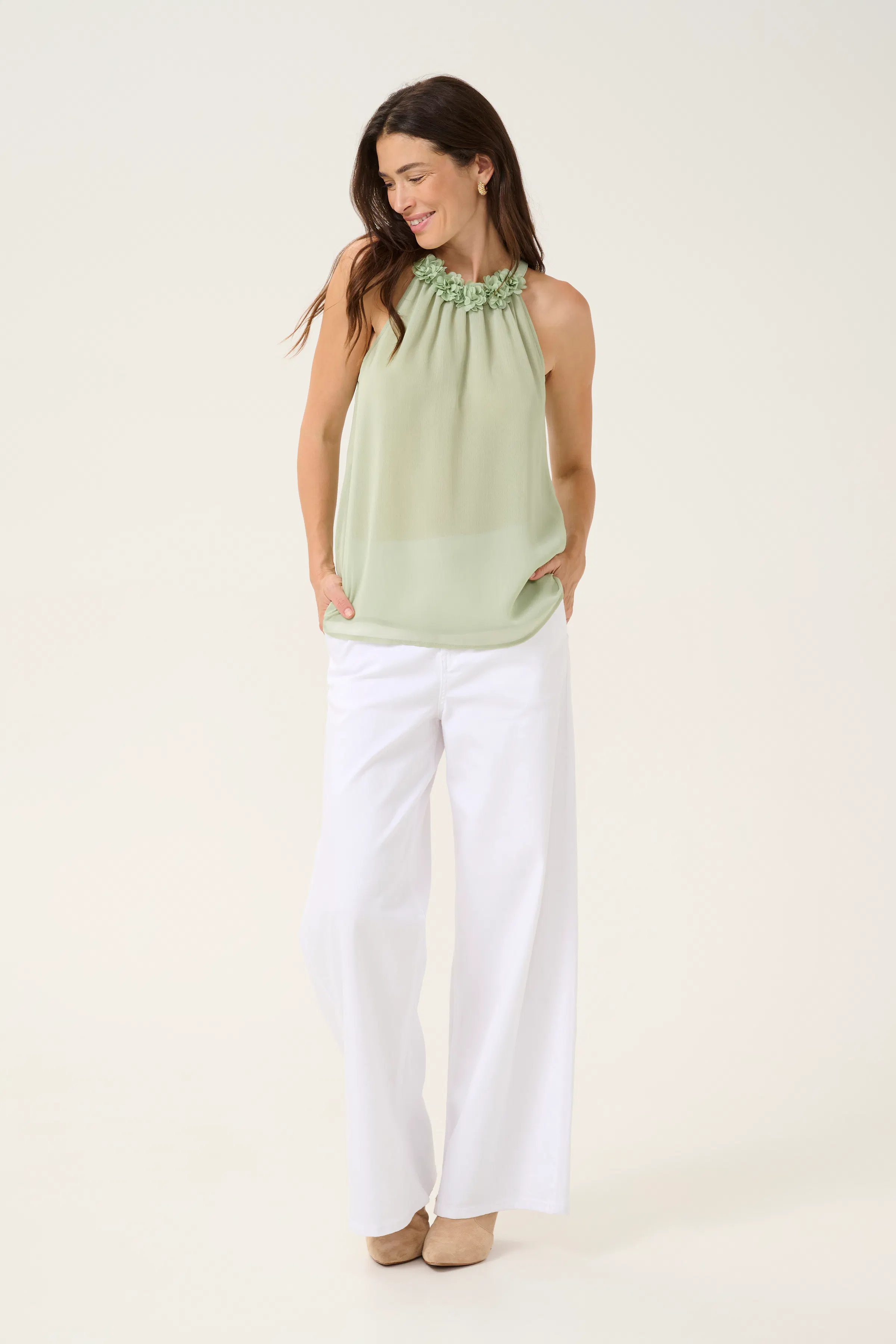 CREmery Top LOOKBOOK FRONT 10613346-160213