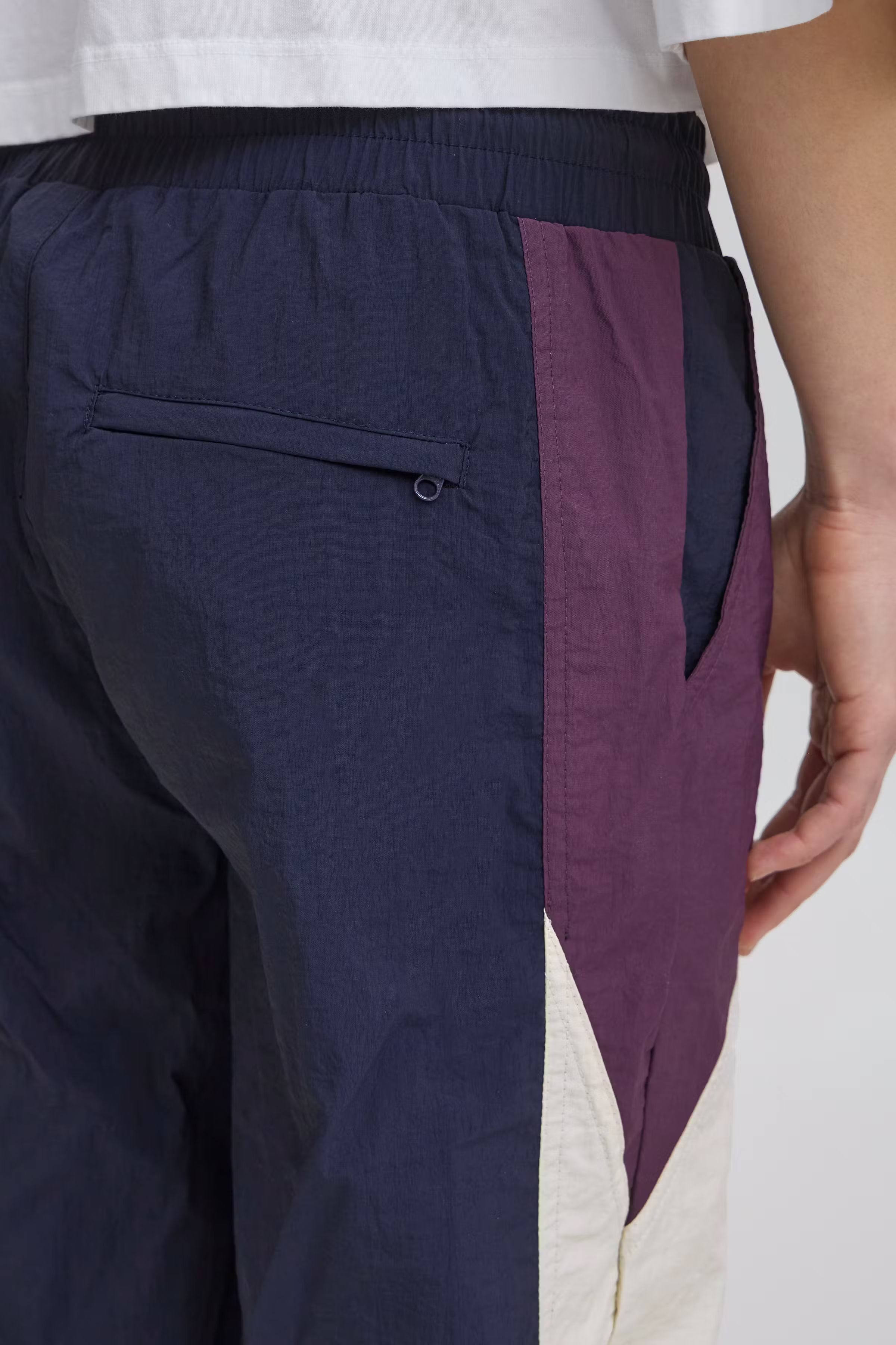 BASTELLA Bukser LOOKBOOK DETAIL 50405243-193922