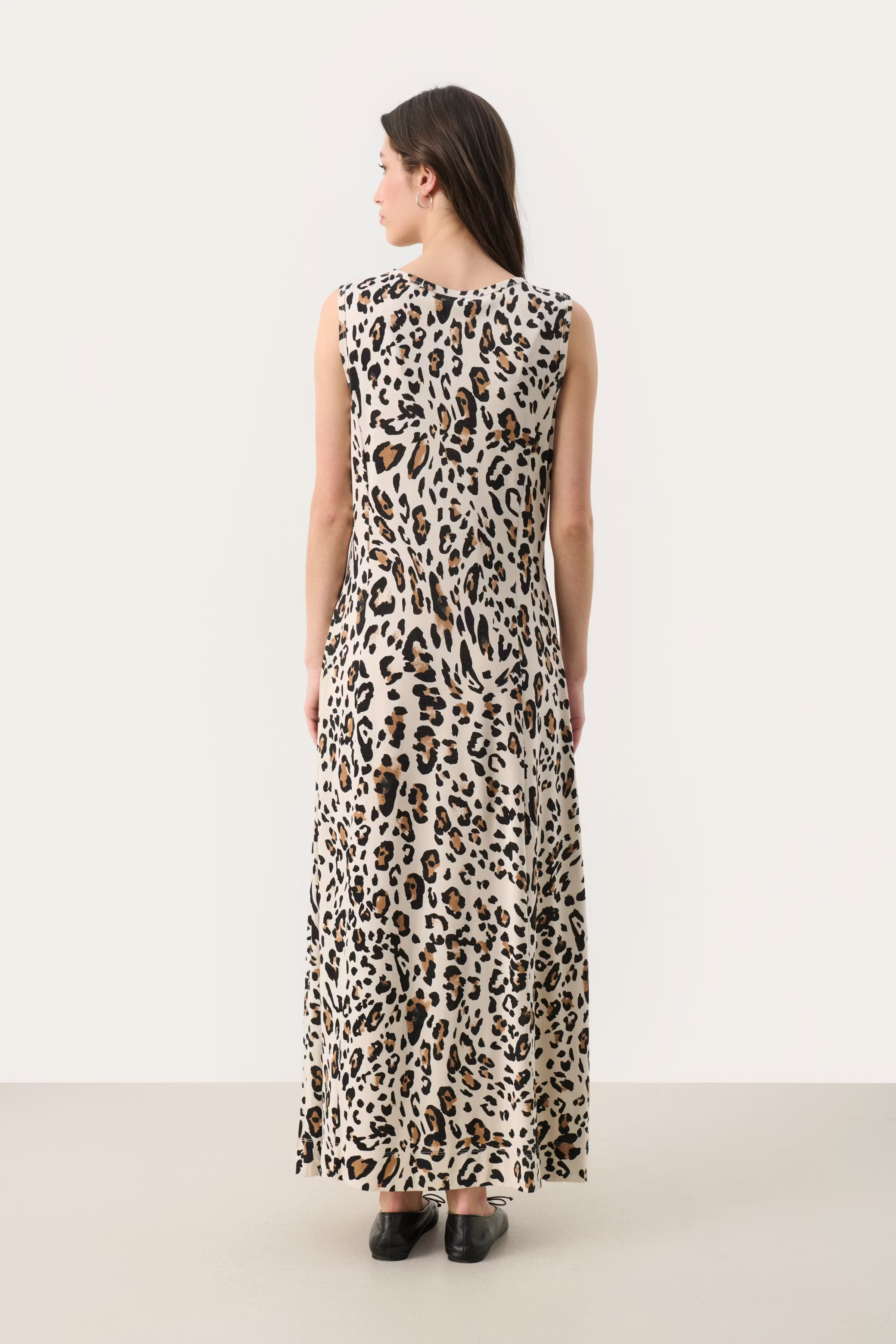 ThelmaPW Kleid LOOKBOOK BACK 30309845-303987