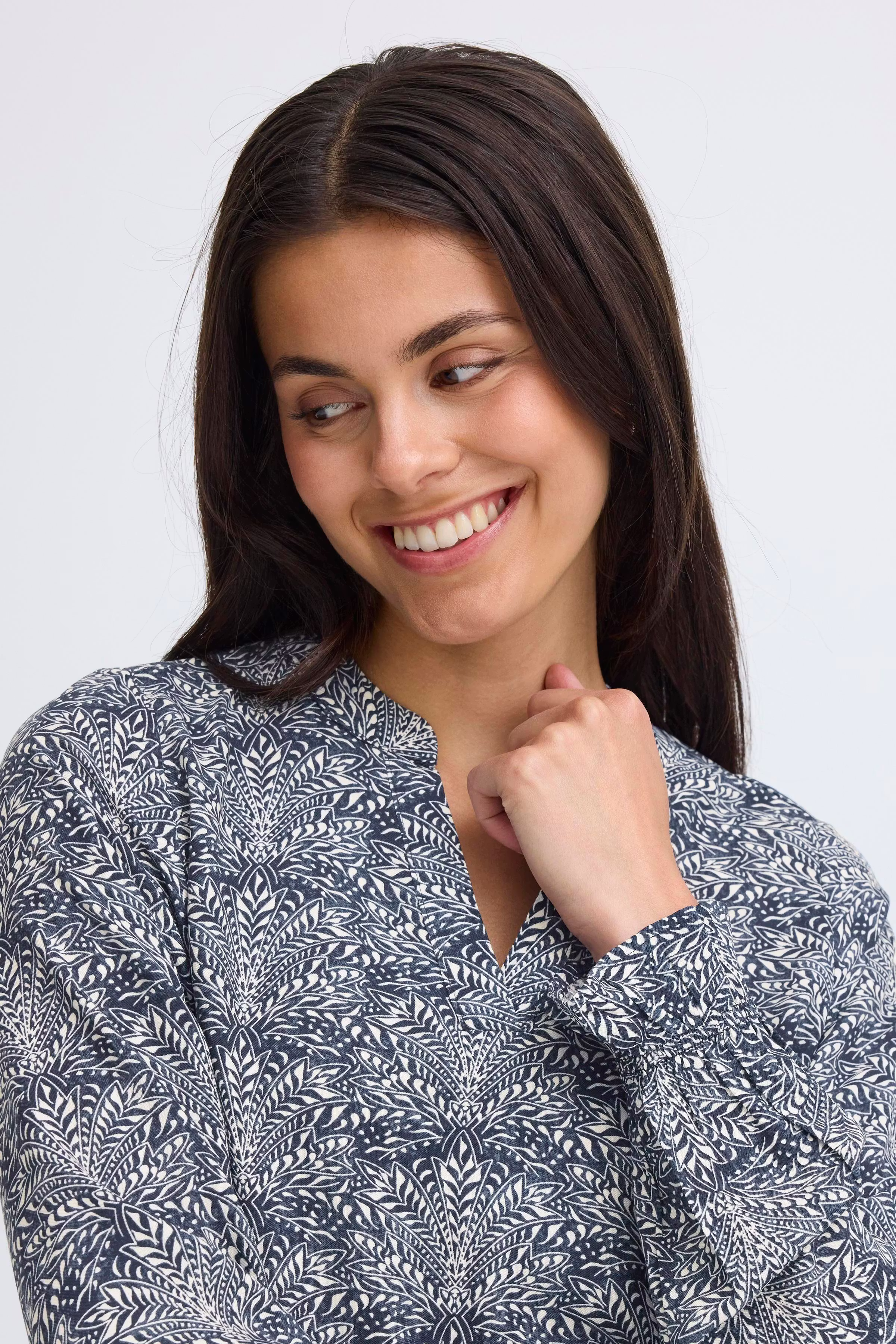 FRFLOWY Bluse LOOKBOOK DETAIL 20614106-205359