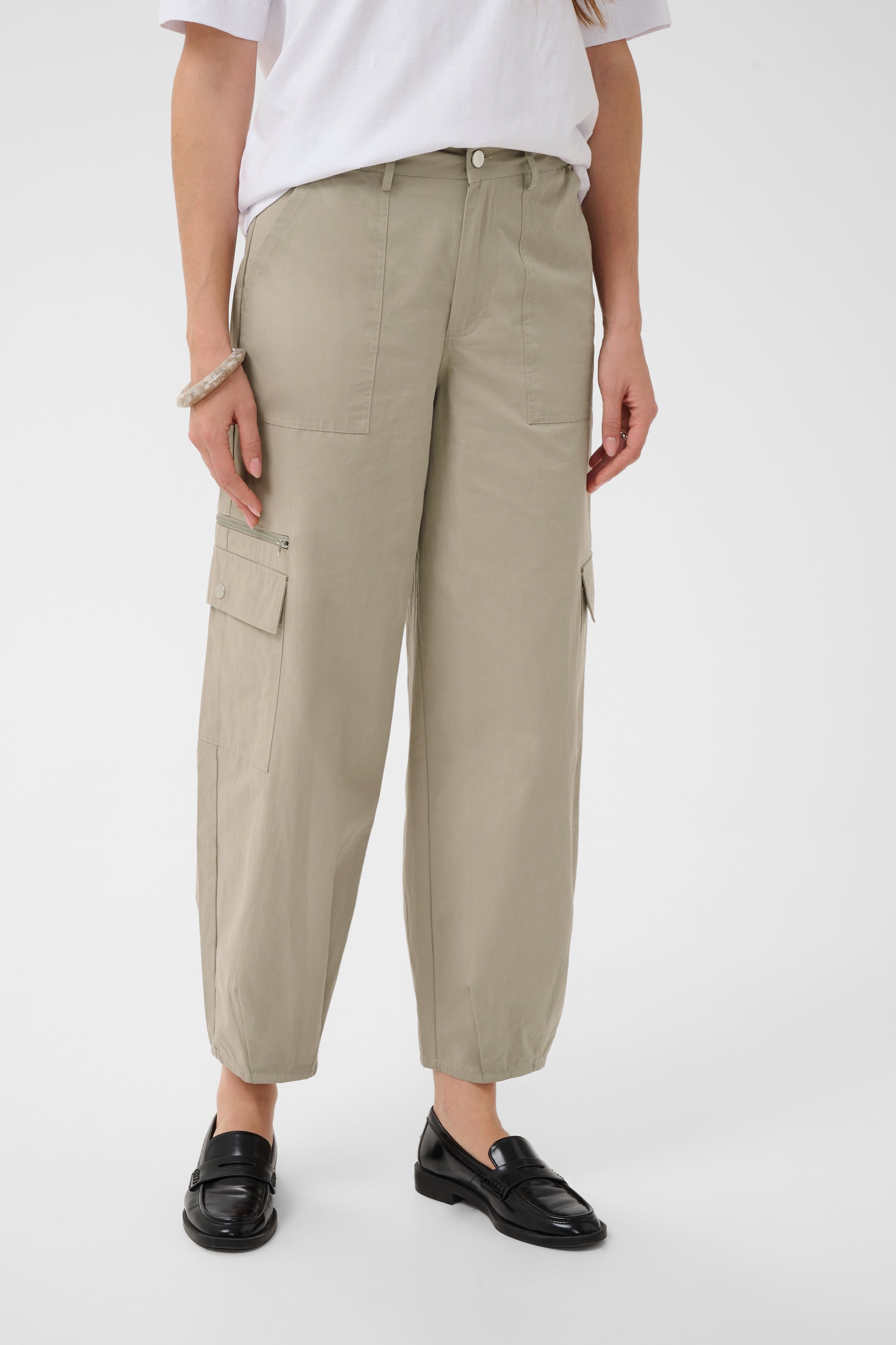 KAmae Hose LOOKBOOK FRONT 10513127-1000725