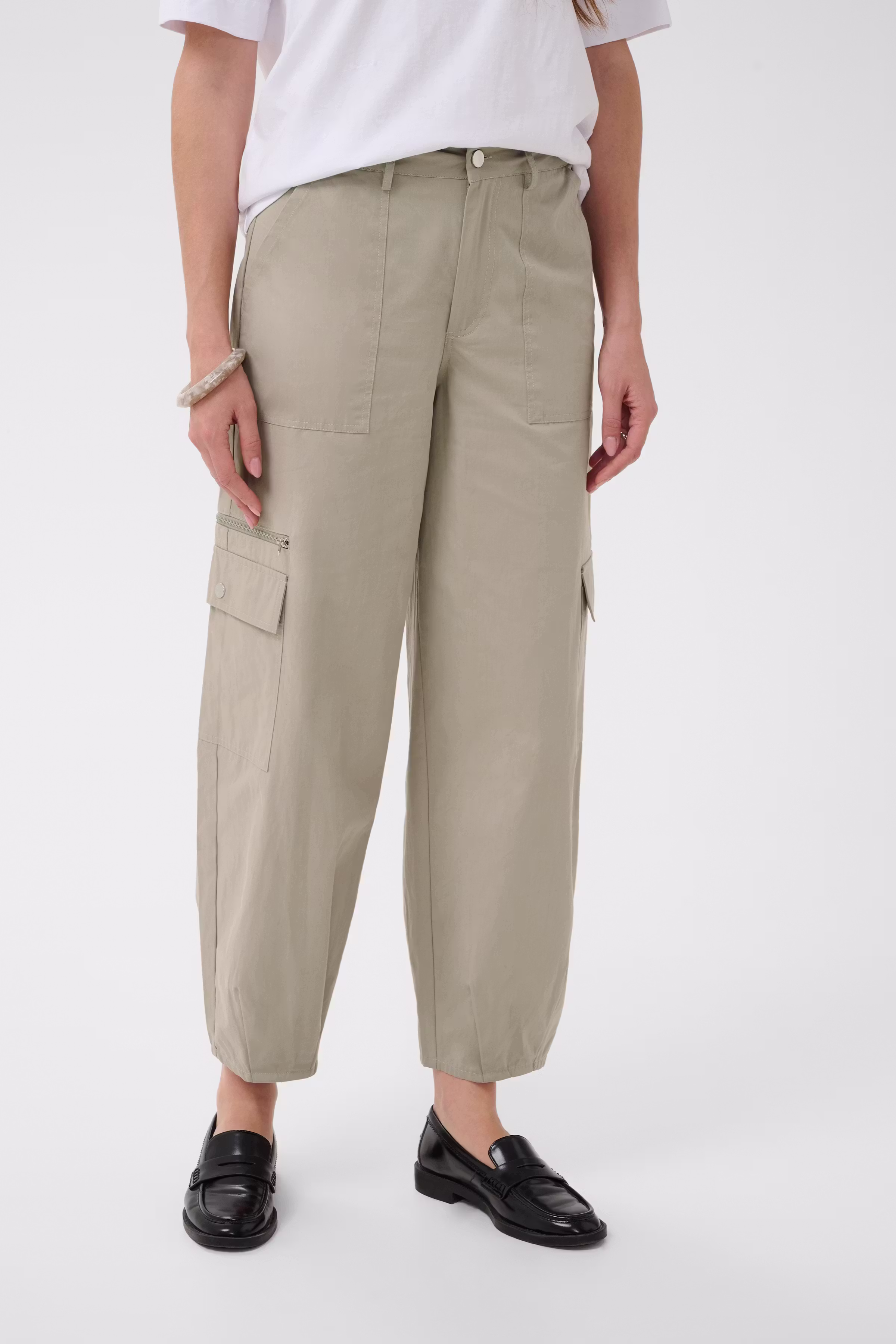 KAmae Hose LOOKBOOK FRONT 10513127-1000725