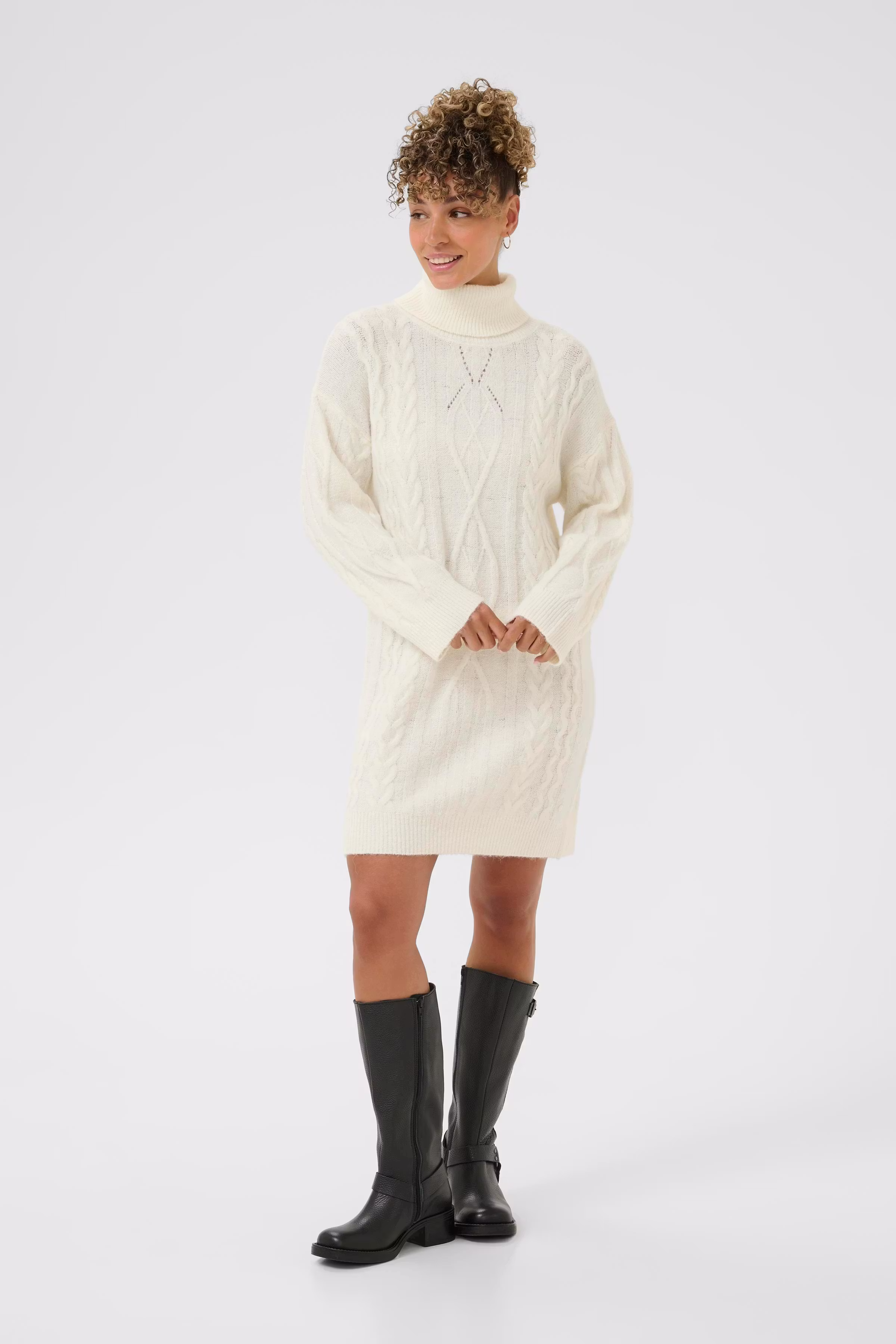 CRSkie Robe LOOKBOOK FRONT 10614433-1107011