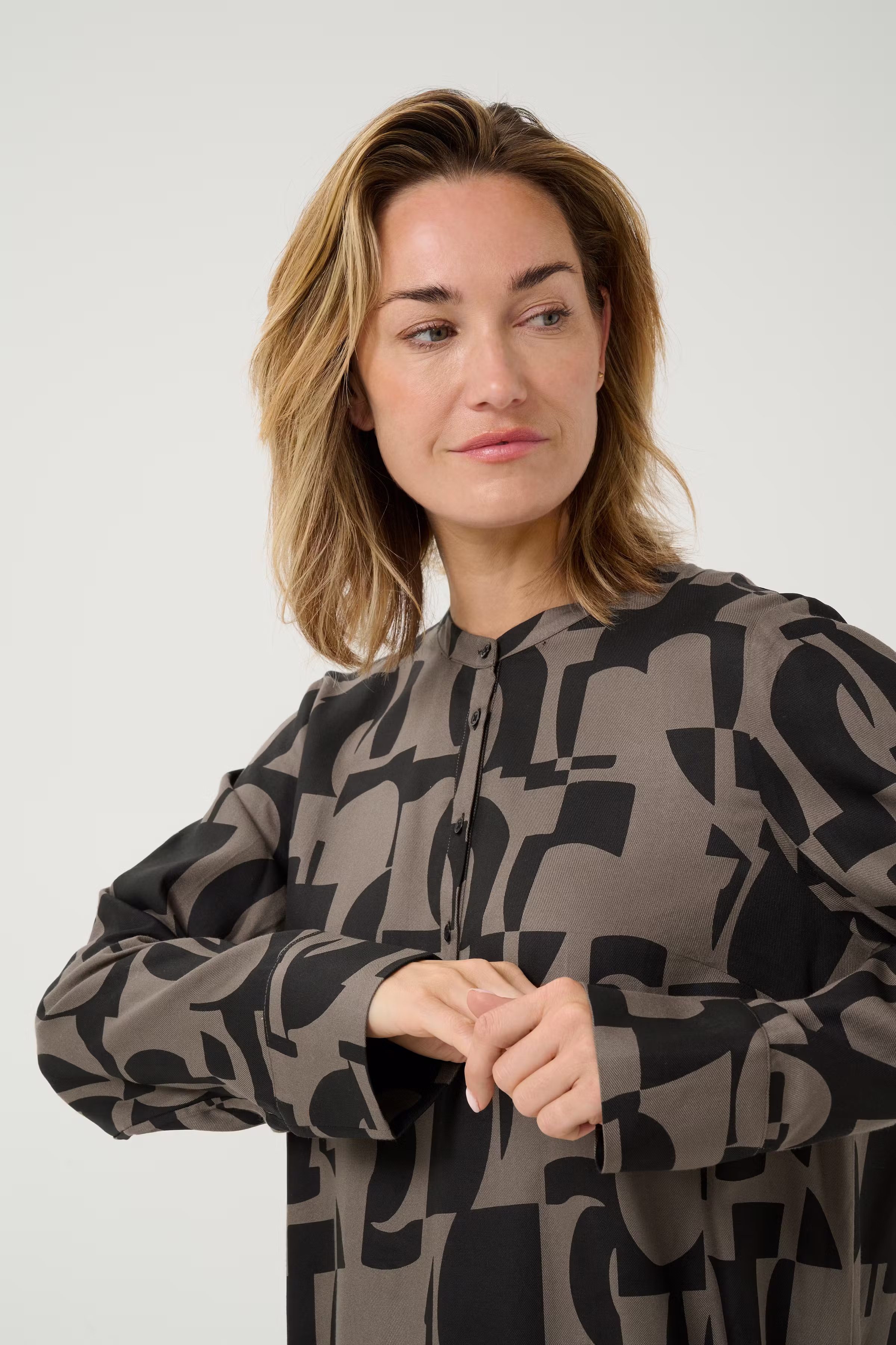 BPzia Bluse LOOKBOOK DETAIL 10590747-106735B