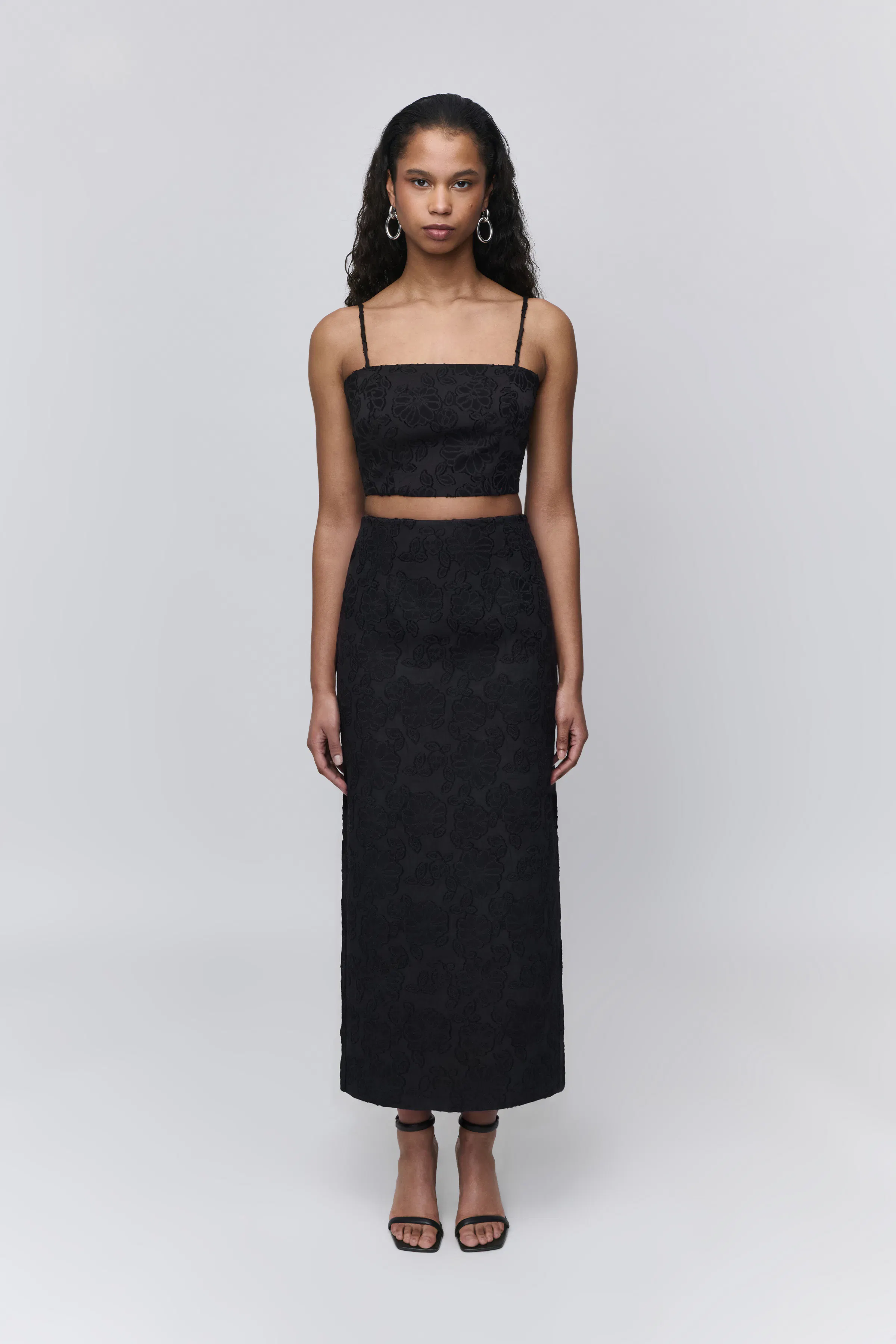 TIMEA Top LOOKBOOK FRONT 30600586-BK999