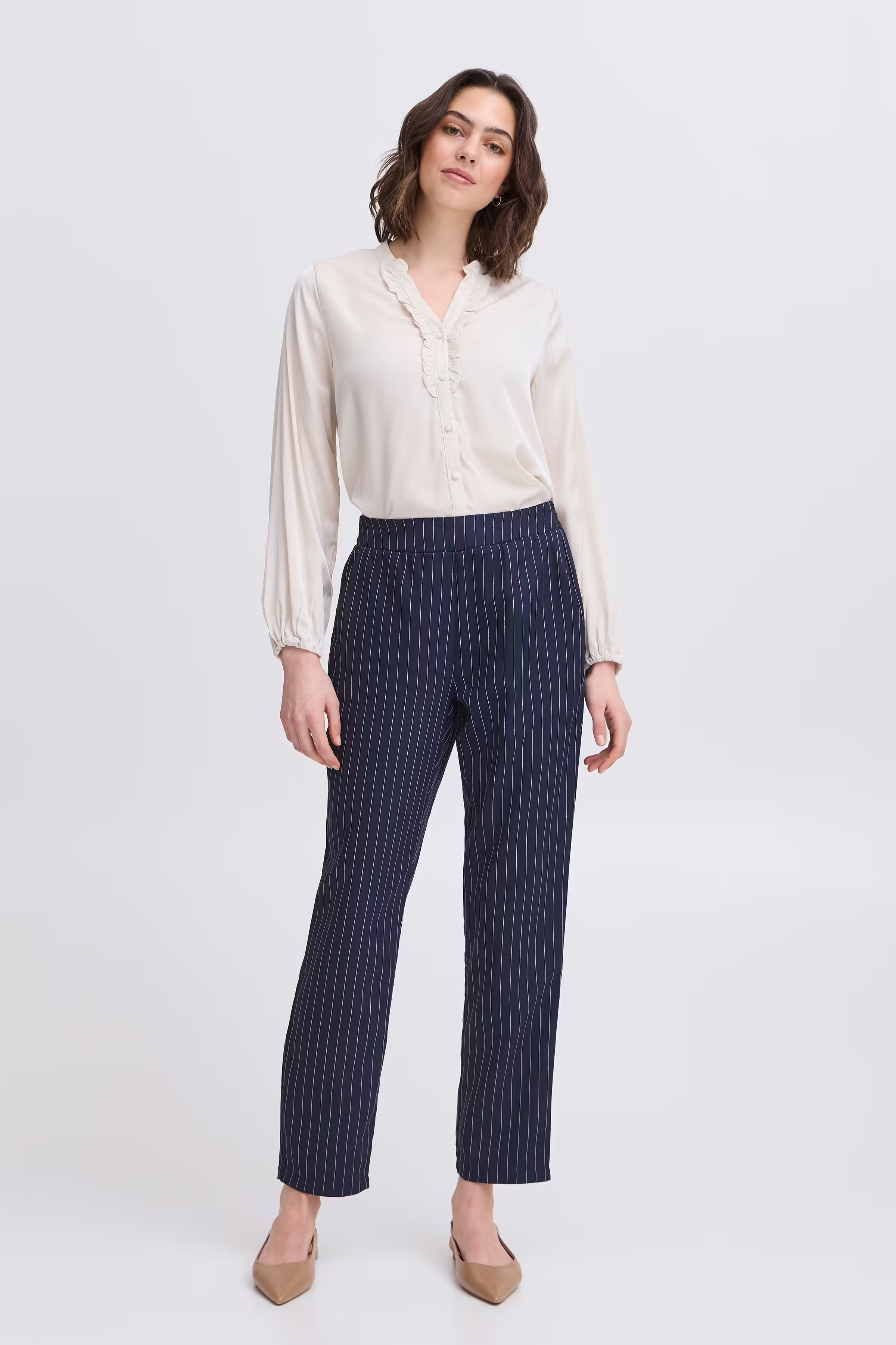 FRPAMILA Trousers LOOKBOOK FRONT 20613802-204817